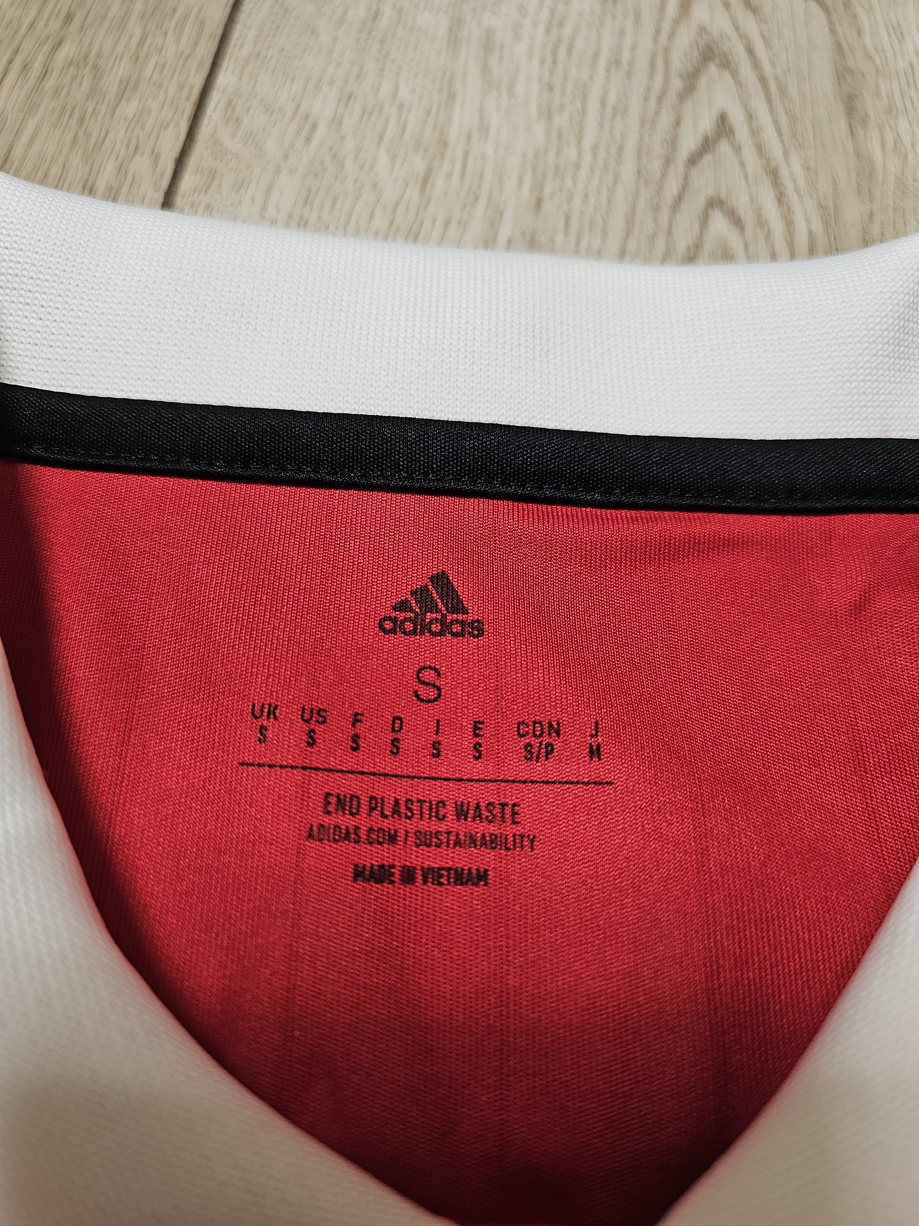 Adidas MANCHESTER UNITED 2022 2023 RONALDO FOOTBALL SOCCER JERSEY Size US S / EU 44-46 / 1 - 11 Thumbnail