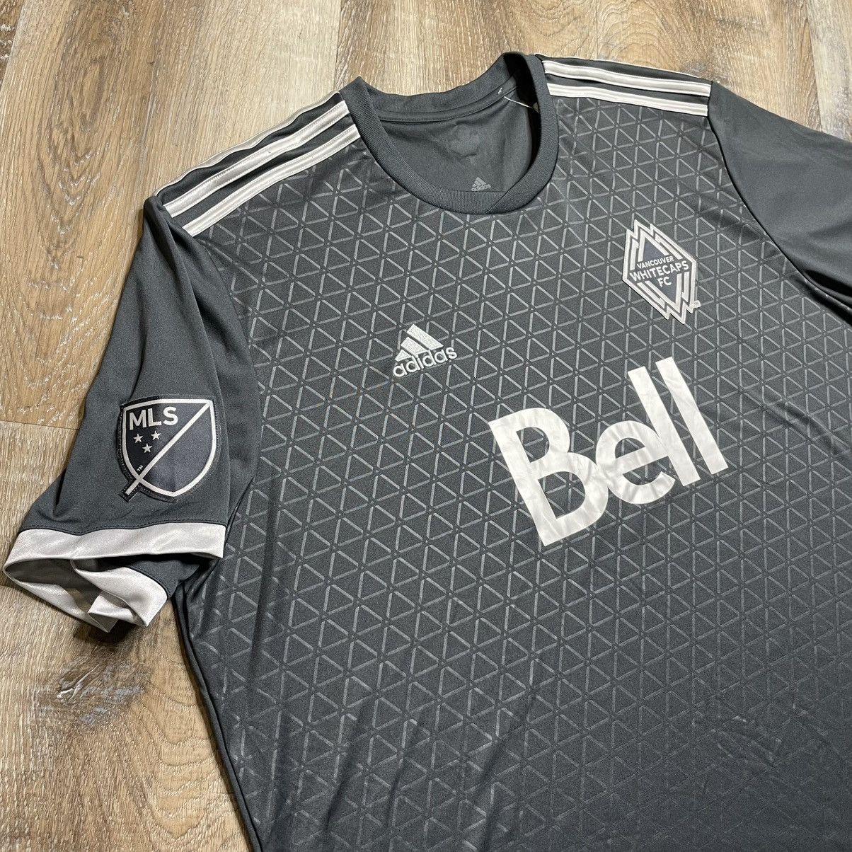 Adidas 2018 Vancouver White Caps FC Soccer Jersey Kit MENS 2XL MLS Size US XXL / EU 58 / 5 - 4 Thumbnail