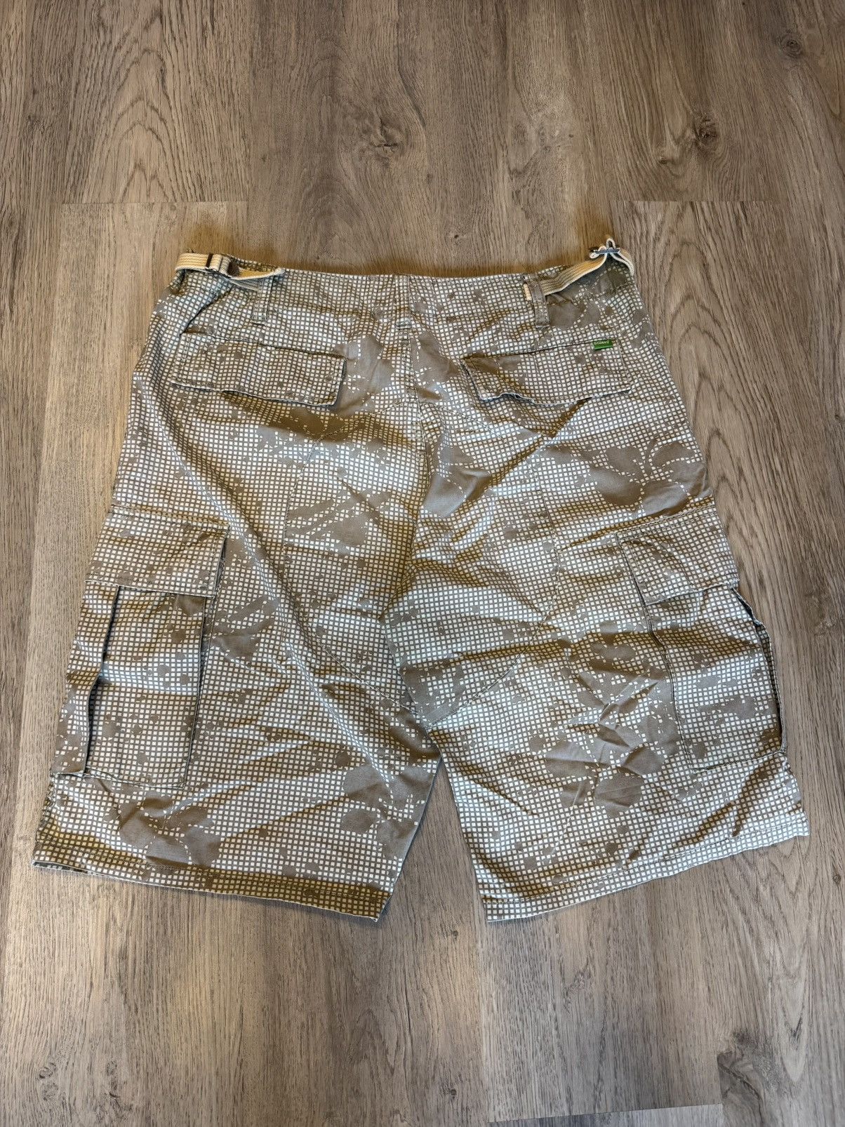 Stussy STUSSY CARGO CAMO SHORT PANTS Size US 34 / EU 50 - 5 Thumbnail
