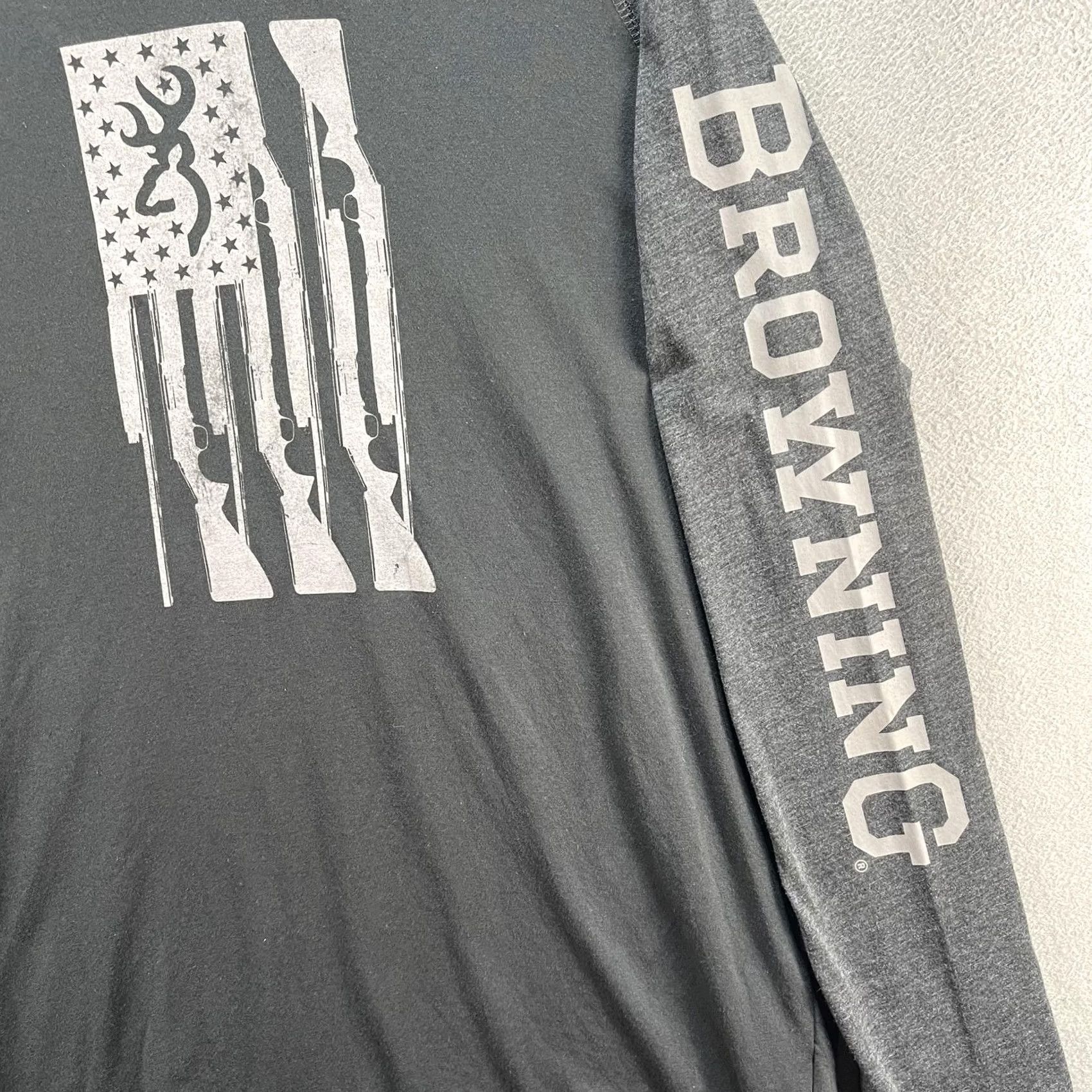 Vintage Browning Shirt Mens Large Gray Hooded Long Sleeve Raglan Buckmark Flag Graphic Size US L / EU 52-54 / 3 - 5 Thumbnail