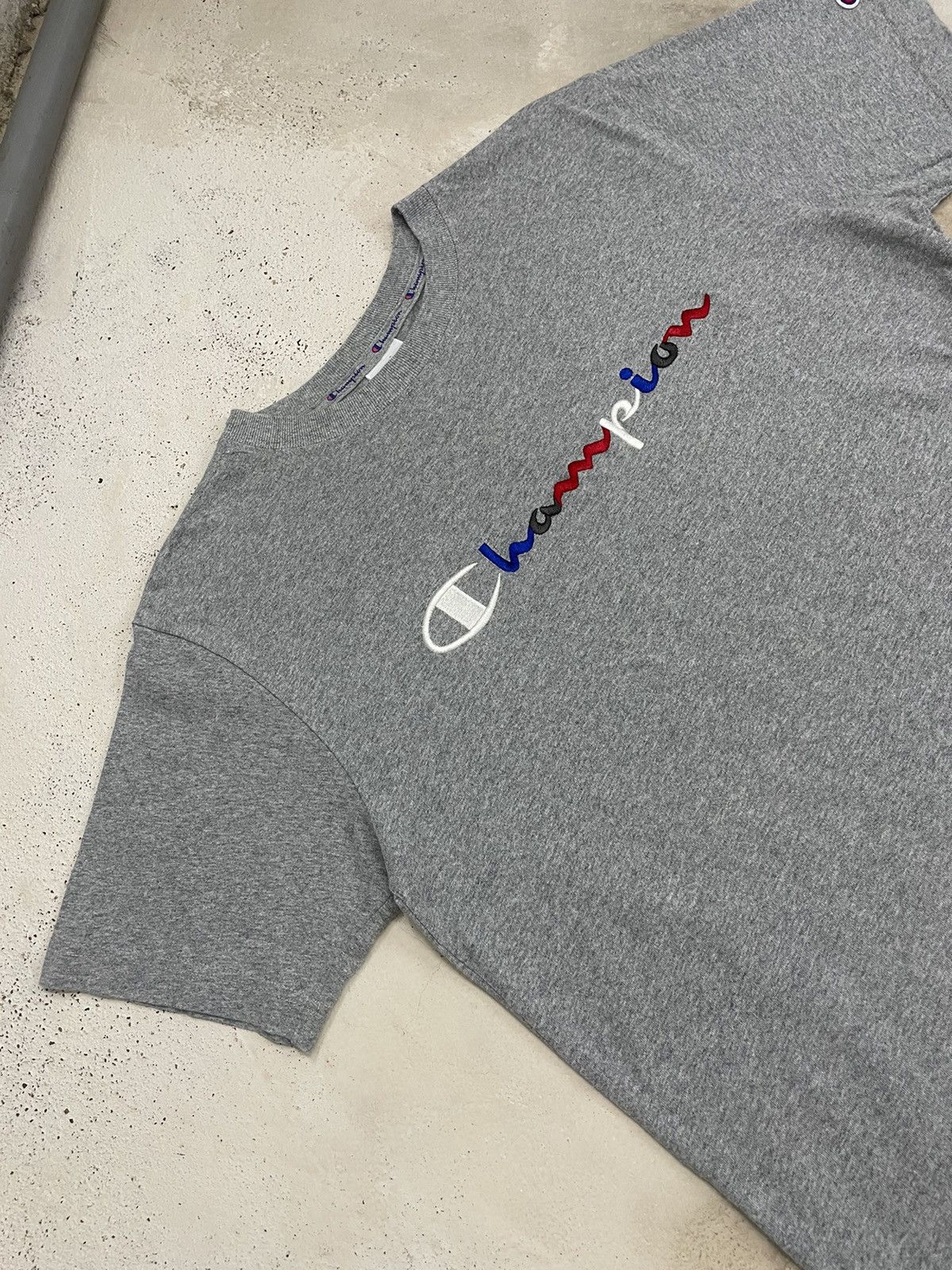 Champion Champion Color Embroidery Details Arm Logo Size US L / EU 52-54 / 3 - 3 Thumbnail