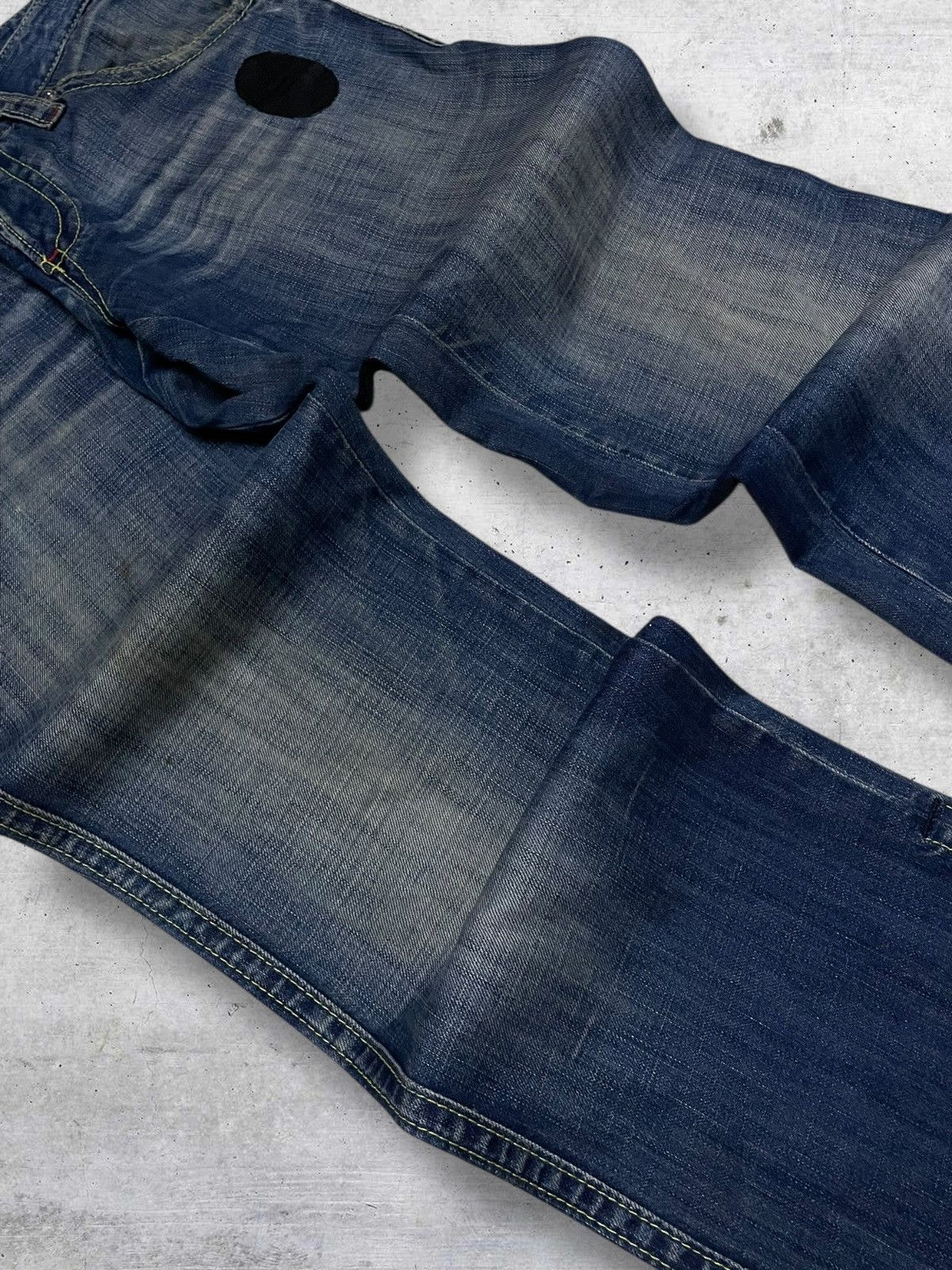 Dsquared2 VINTAGE DESIGNER DSQUARED2 ‘FUCKER’ ACDC RIPPED OG DENIM Size US 32 / EU 48 - 6 Thumbnail