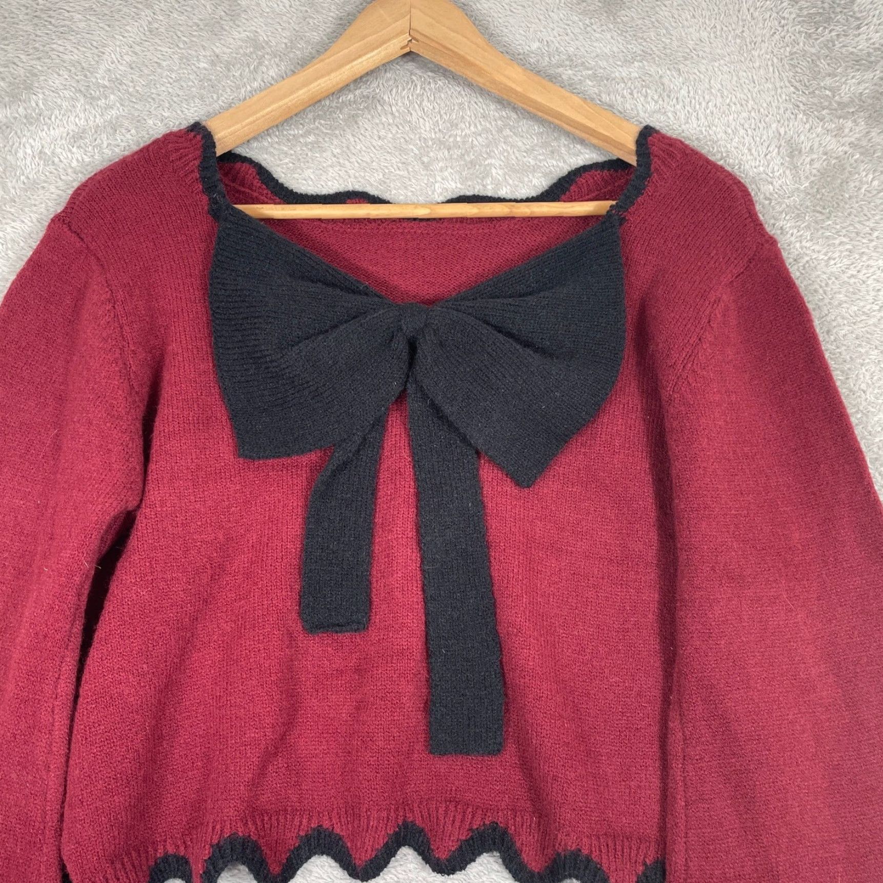 Bell VINTAGE Commense Sweater Womens Medium Red Bow Scalloped Cropped Bell Sleeve Coquette Size M / US 6-8 / IT 42-44 - 3 Thumbnail