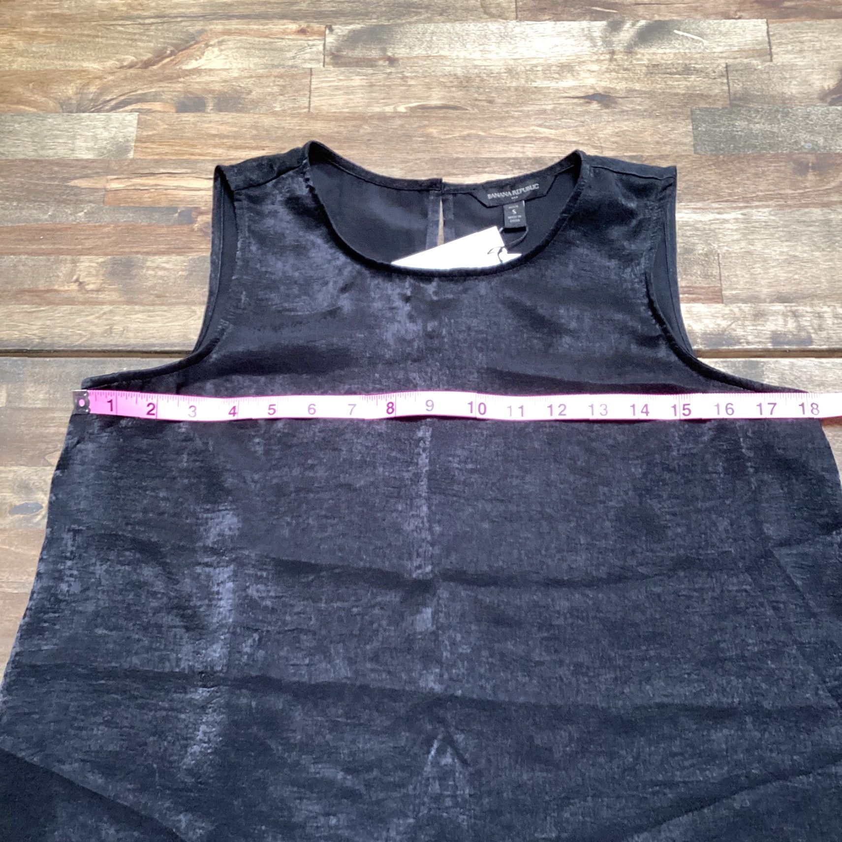 Banana Republic VINTAGE? No, Banana Republic Top Women’s Petite S Black Sleeveless Shell Blouse Capsule NWT Size S / US 4 / IT 40 - 5 Thumbnail