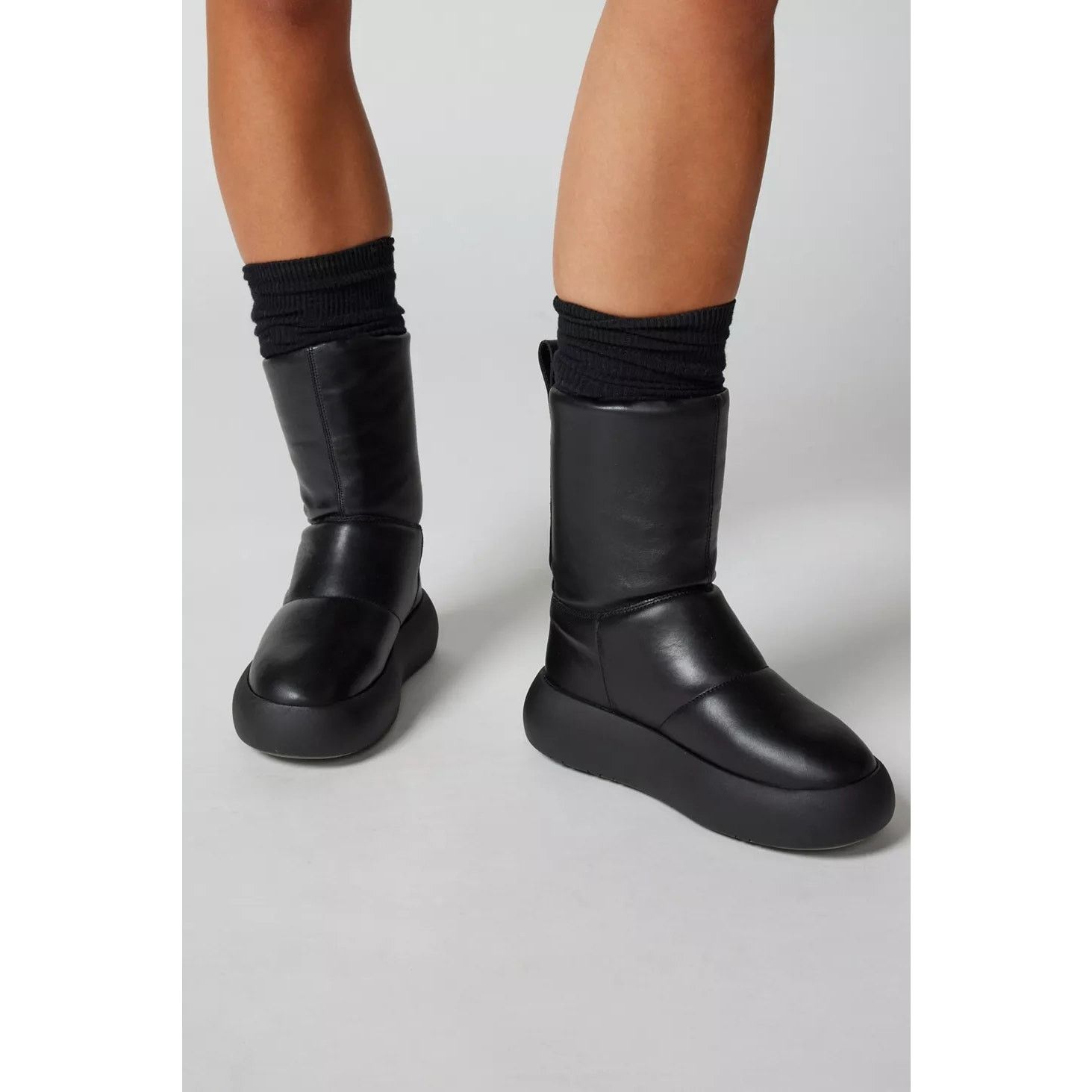 Vagabond Vagabond Aylin Puffer Tall Boot Black Size 38 with Box Size US 8 / IT 38 - 1 Thumbnail