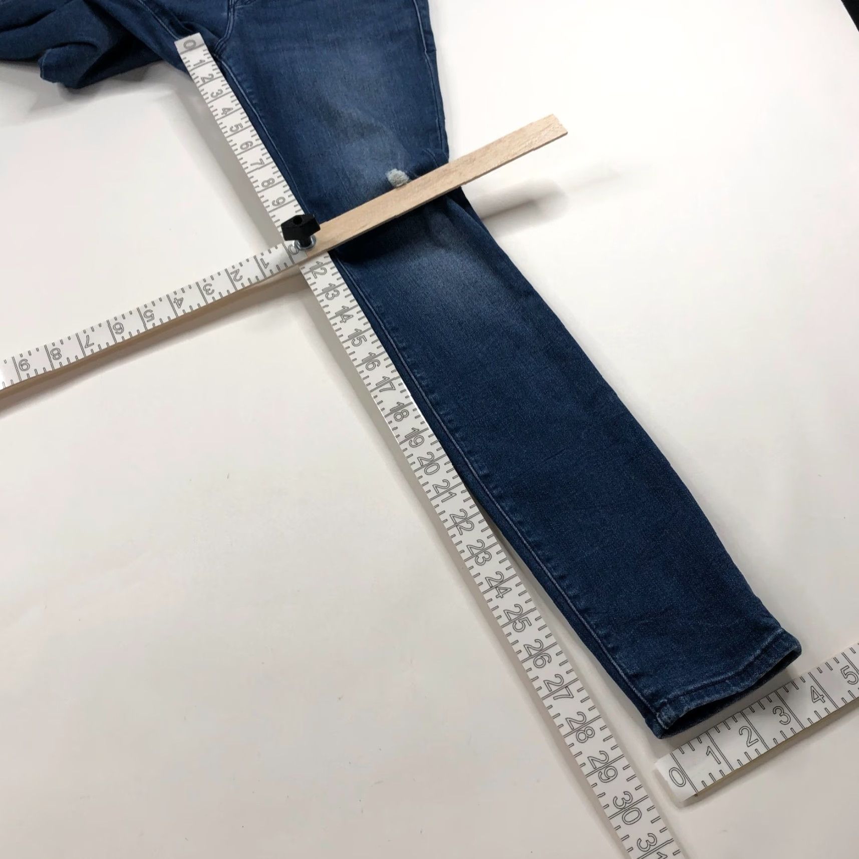 Good American Good American Good Waist Jeans Shirt? Size 27" / US 4 / IT 40 - 4 Thumbnail