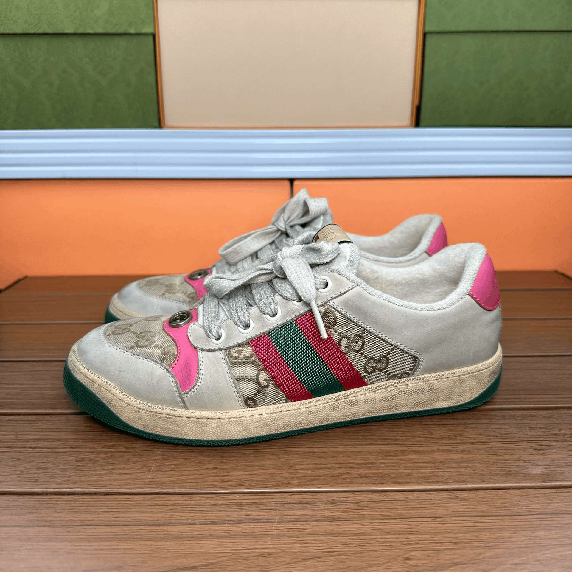 Gucci Gucci Lowtop Sneakers it_38-5 Women Size US 8.5 / IT 38.5 - 1 Thumbnail