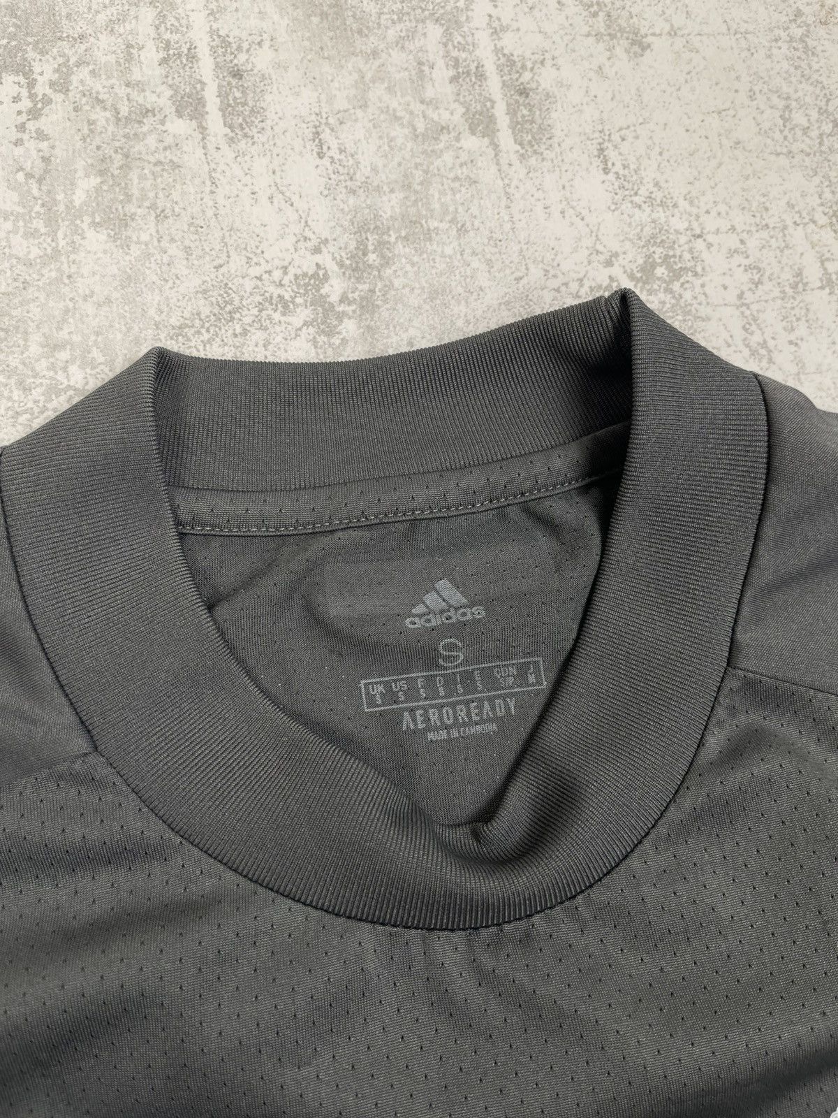 Adidas Real Madrid 2020/21 Training Jersey AEROREADY Performance Size US M / EU 48-50 / 2 - 7 Thumbnail