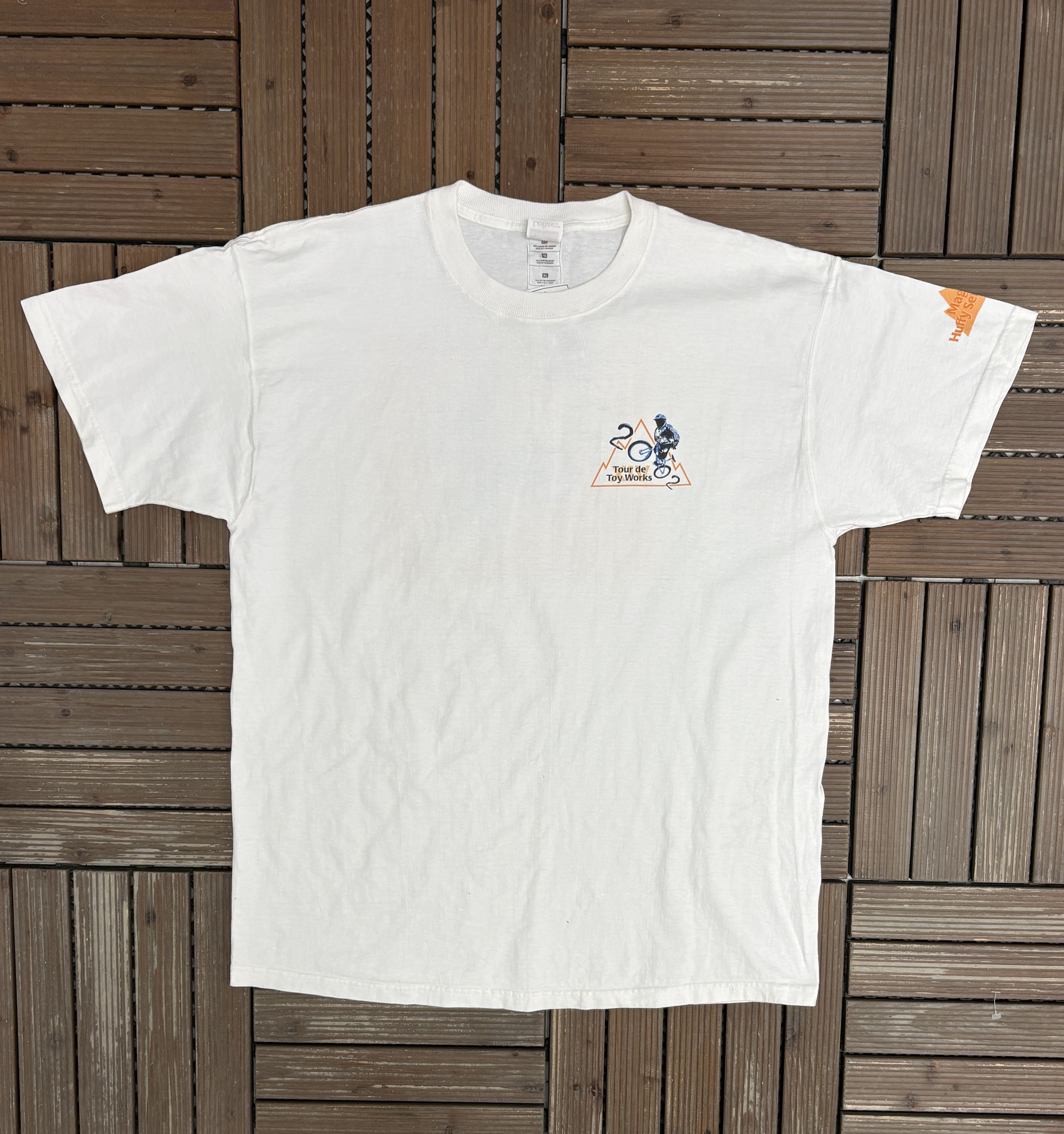Vintage Tour De Toy Works 2002 Vintage White T-Shirt Tee Size US XL / EU 56 / 4 - 3 Thumbnail