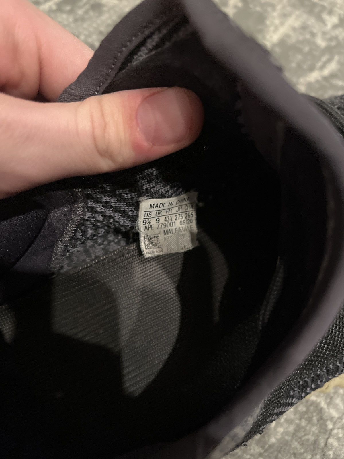 Yeezy Boost 350 V2 Carbon