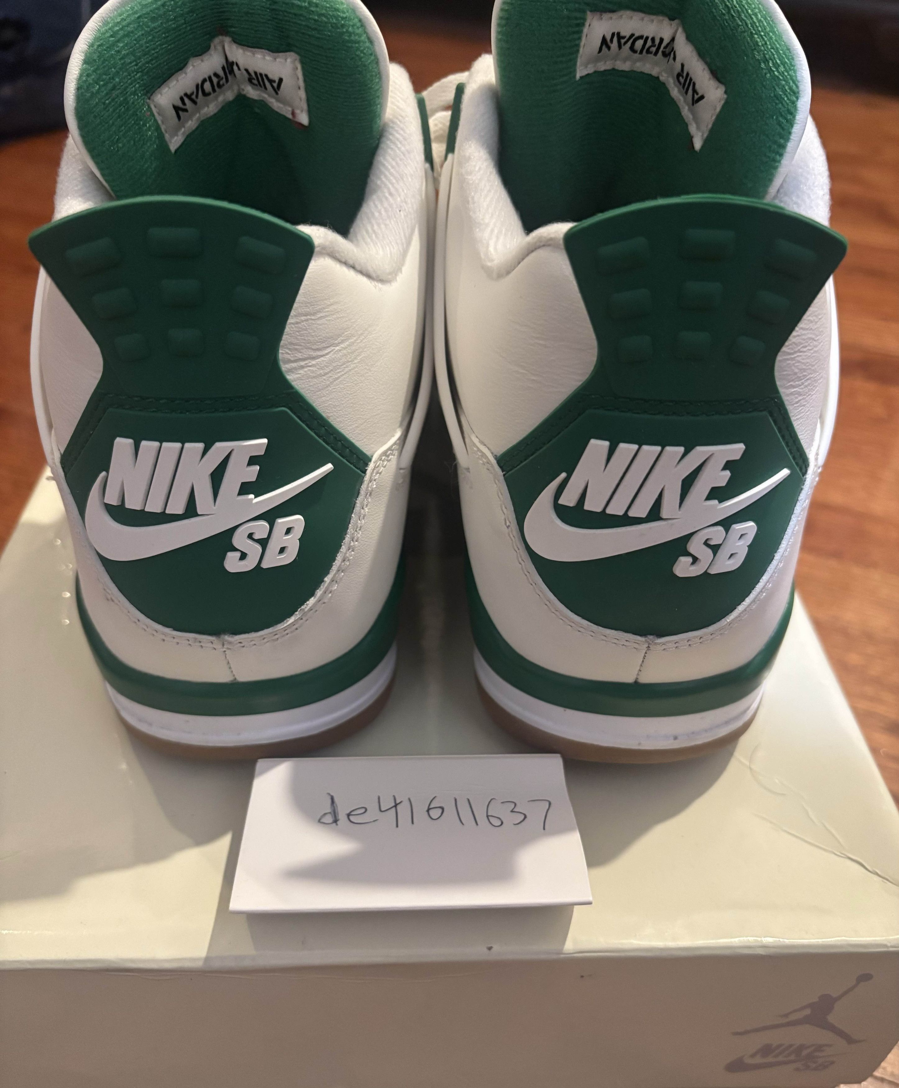 Jordan Brand Air Jordan 4 Retro x Nike SB "Pine Green" Size US 10 / EU 43 - 5 Thumbnail