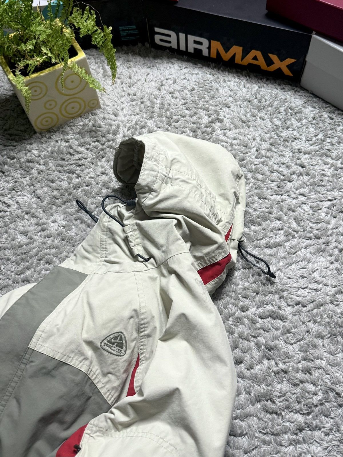 Nike ACG 00s Nike ACG Jacket Outdoor Rare Vintage Logo Drill Size US L / EU 52-54 / 3 - 8 Thumbnail