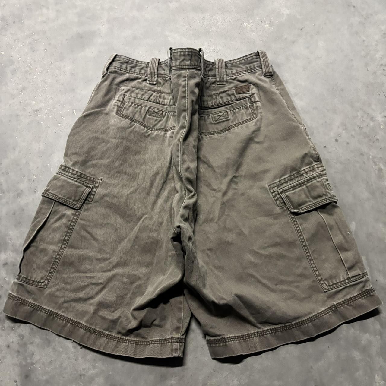Japanese Brand × Vintage Crazy Vintage Y2K/2000s Baggy Khaki Earth Tone Distressed Skater Cargo Shorts! Size US 38 / EU 54 - 5 Thumbnail