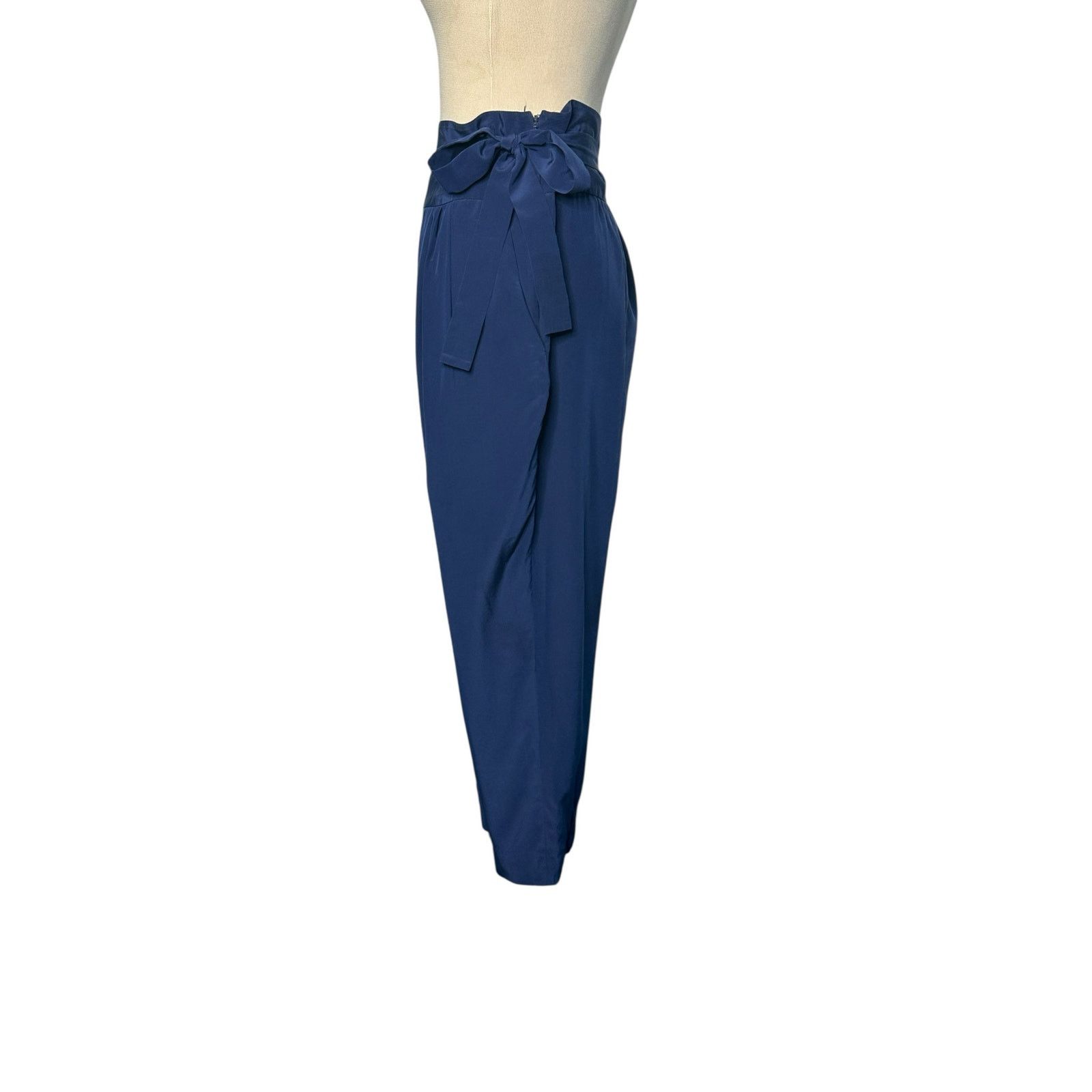 Diane von Furstenberg Diane Von Furstenbert Keaka navy crop pleated pants size 6 Size 28" / US 6 / IT 42 - 7 Thumbnail