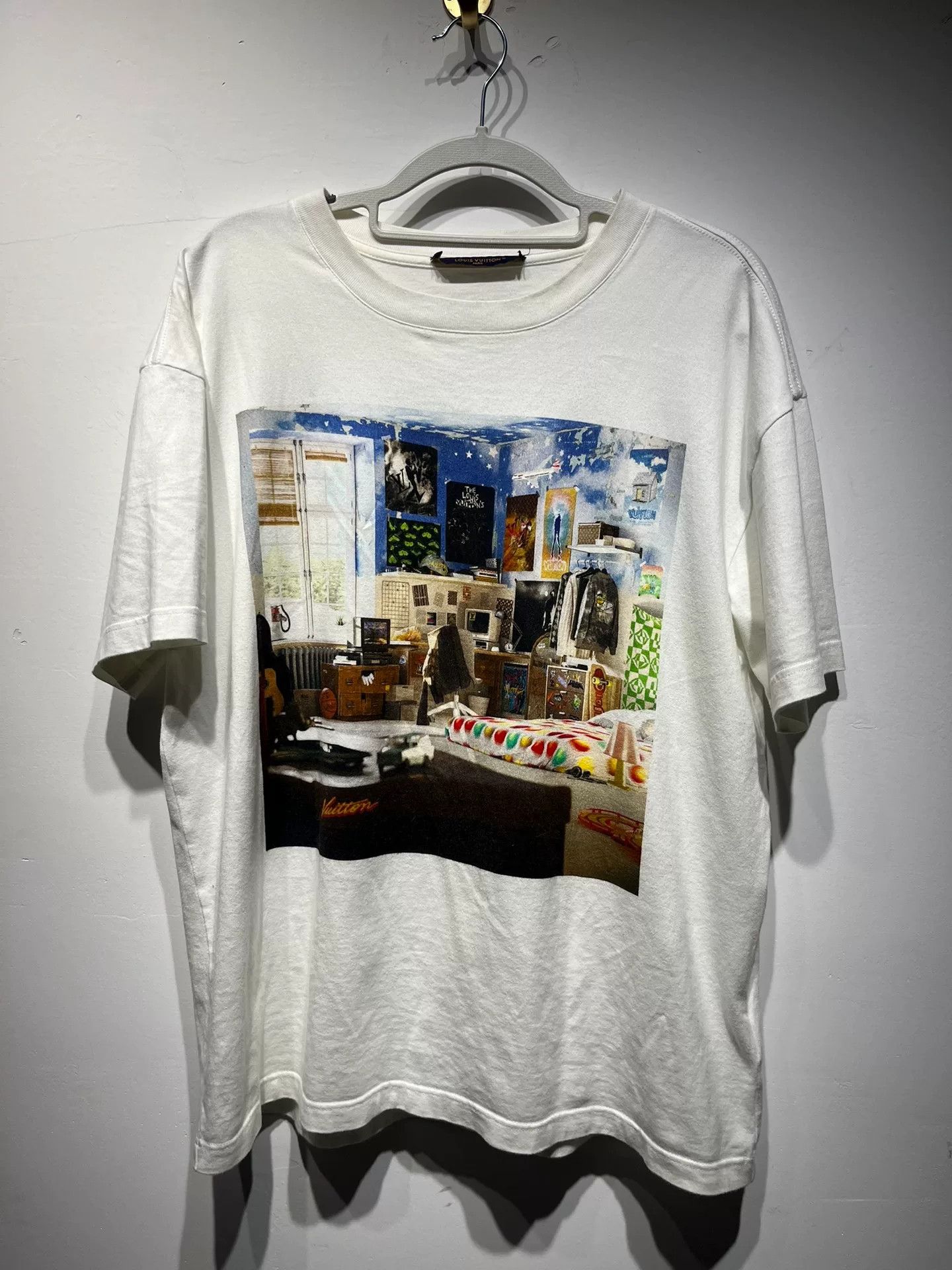 Louis Vuitton Louis Vuitton Graphic T-Shirt M Women Size M / US 6-8 / IT 42-44 - 1 Thumbnail