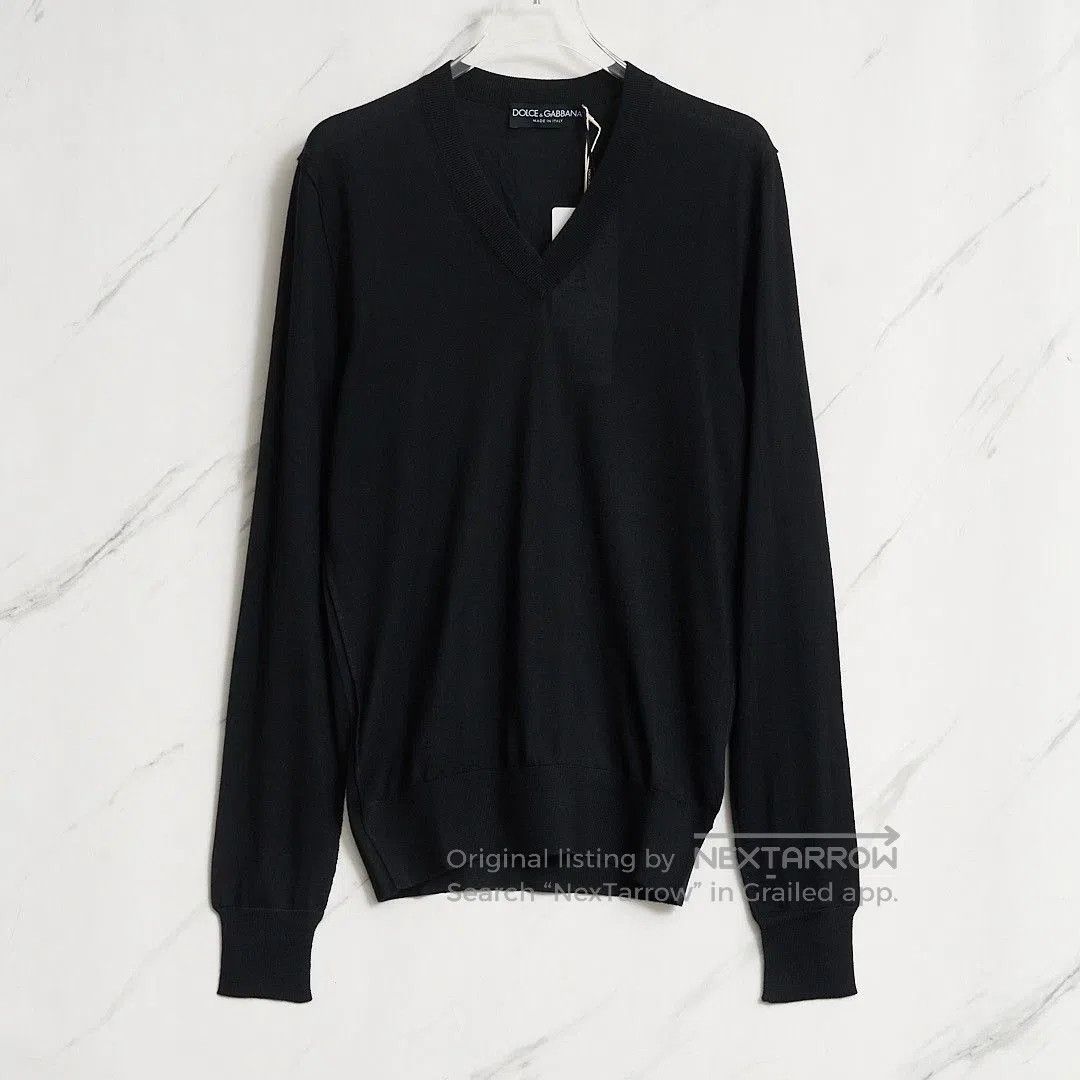 Dolce & Gabbana Dolce&Gabbana Men's Black V-Neck Knit Sweater. Size US S / EU 44-46 / 1 - 1 Thumbnail