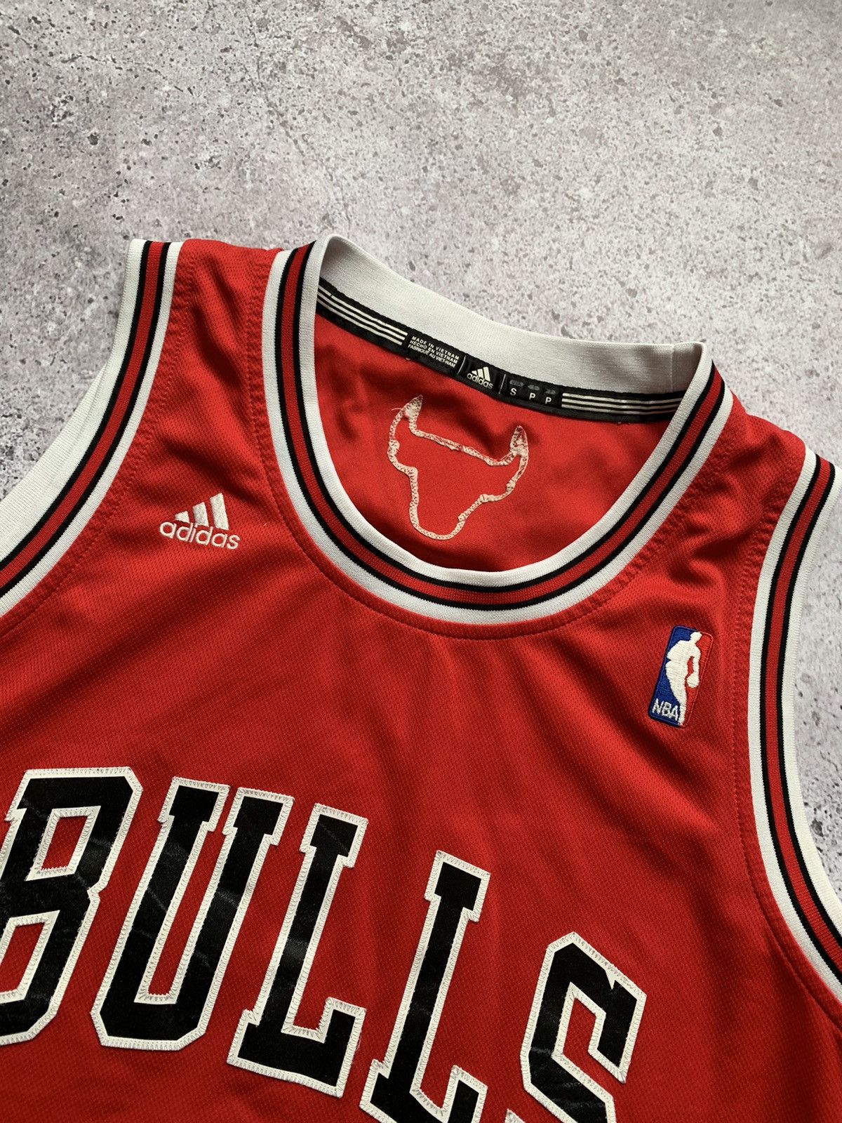 Adidas × NBA 🔥CHICAGO BULLS 2012 DERRICK ROSE #1 ADIDAS NBA JERSEY Size US M / EU 48-50 / 2 - 4 Thumbnail