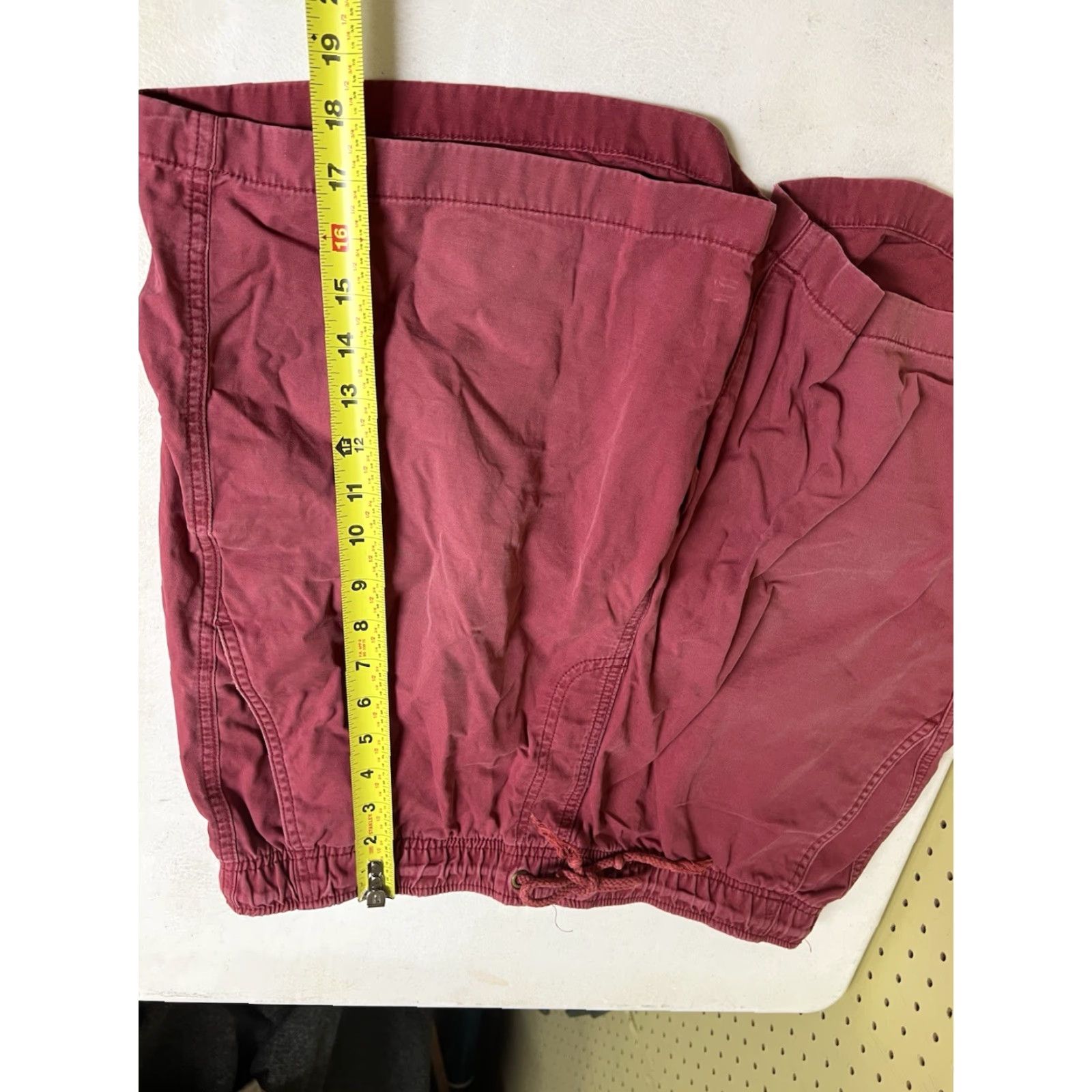 Vintage L.L. Bean Shorts Men's Large Red Pull On Drawstring Classic Fit Style 36” Fade Casual Outdoor Canvas Cotton Pockets Baggy? Size US 33 - 8 Thumbnail
