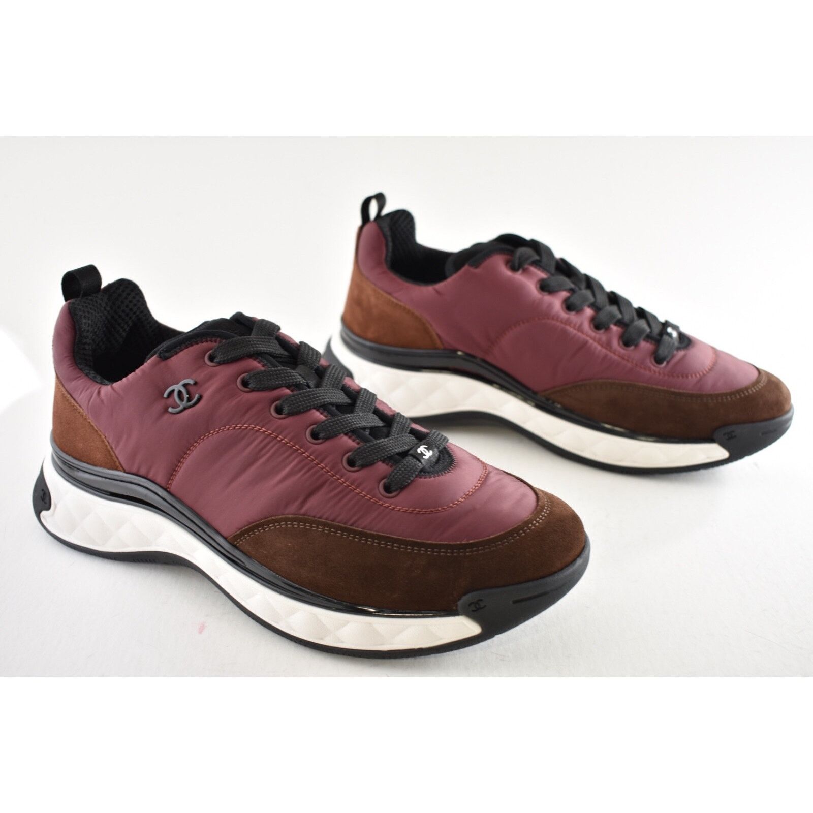 Chanel Chanel 21A Mens CC Logo Low Top Trainer Sneaker 44 11 Size US 11 / EU 44 - 3 Thumbnail