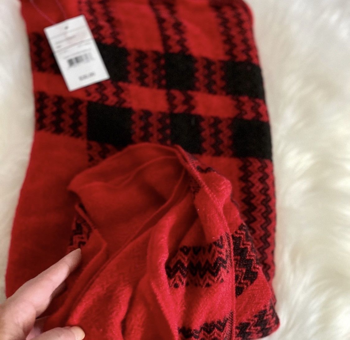 Other SUPER WARM & COZY RED & BLK PRINT SCARF Size ONE SIZE - 3 Thumbnail