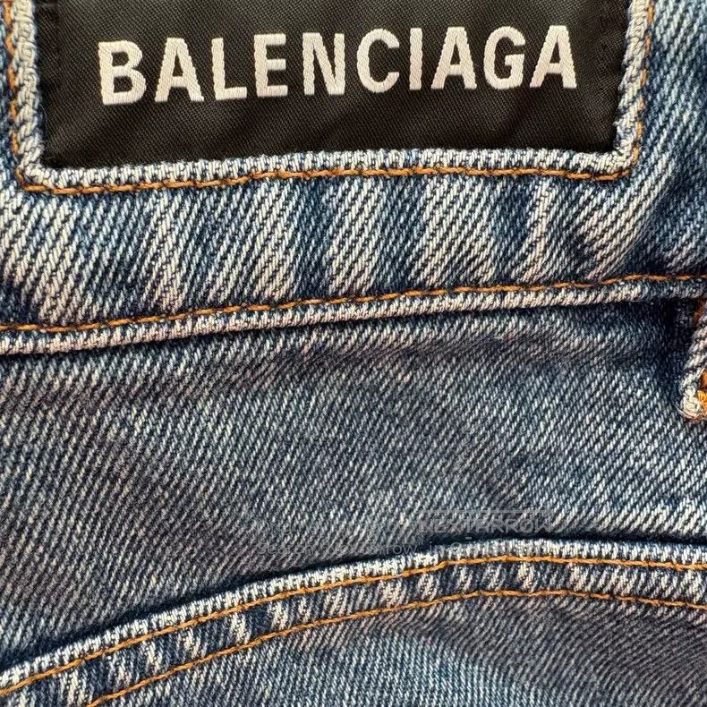 Balenciaga Balenciaga Straight Leg Washed Denim Pants Light Blue Size US 31 - 6 Thumbnail