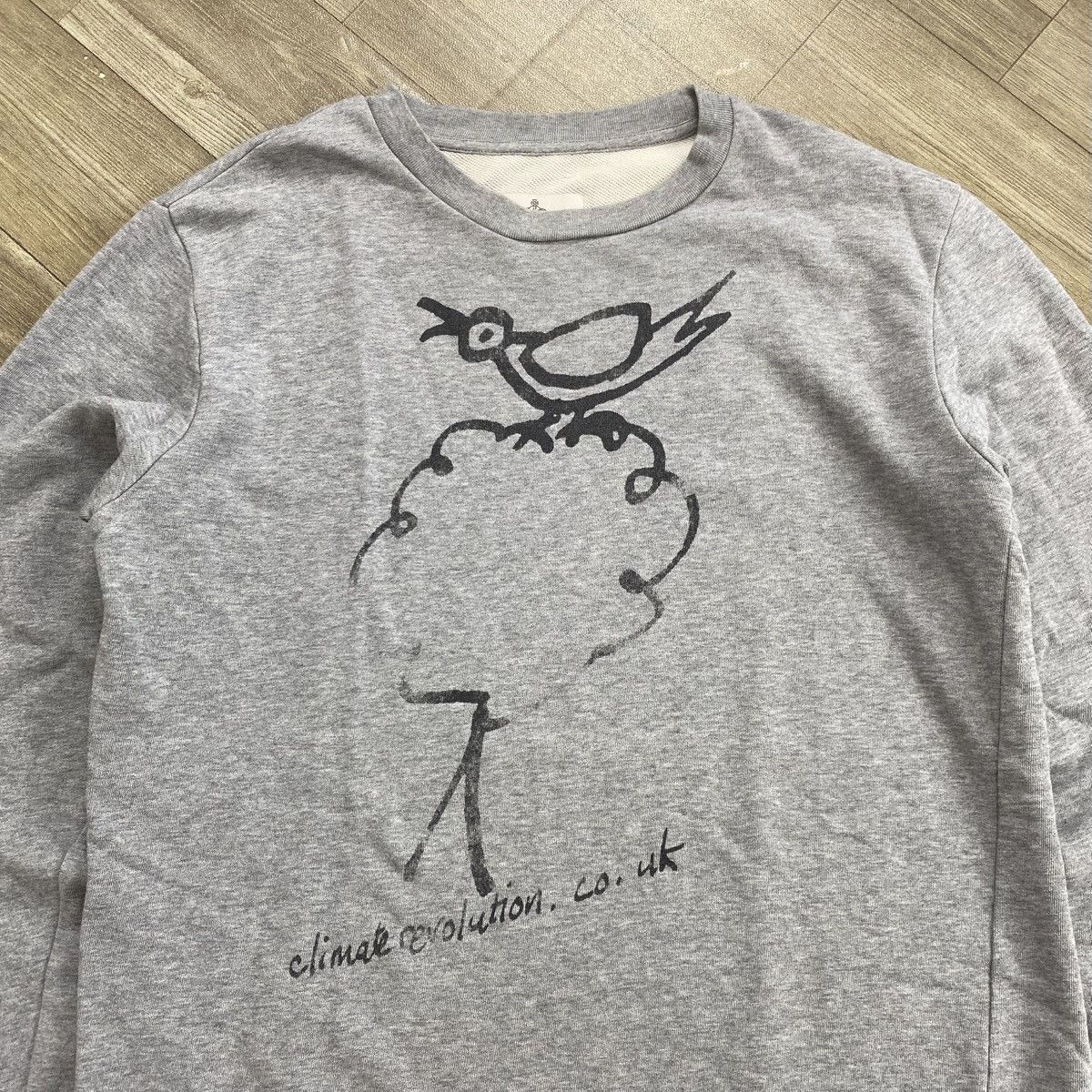 Vivienne Westwood 2000s Vivienne Westwood Climate Revolution Grey Sweatshirt Size US S / EU 44-46 / 1 - 2 Thumbnail