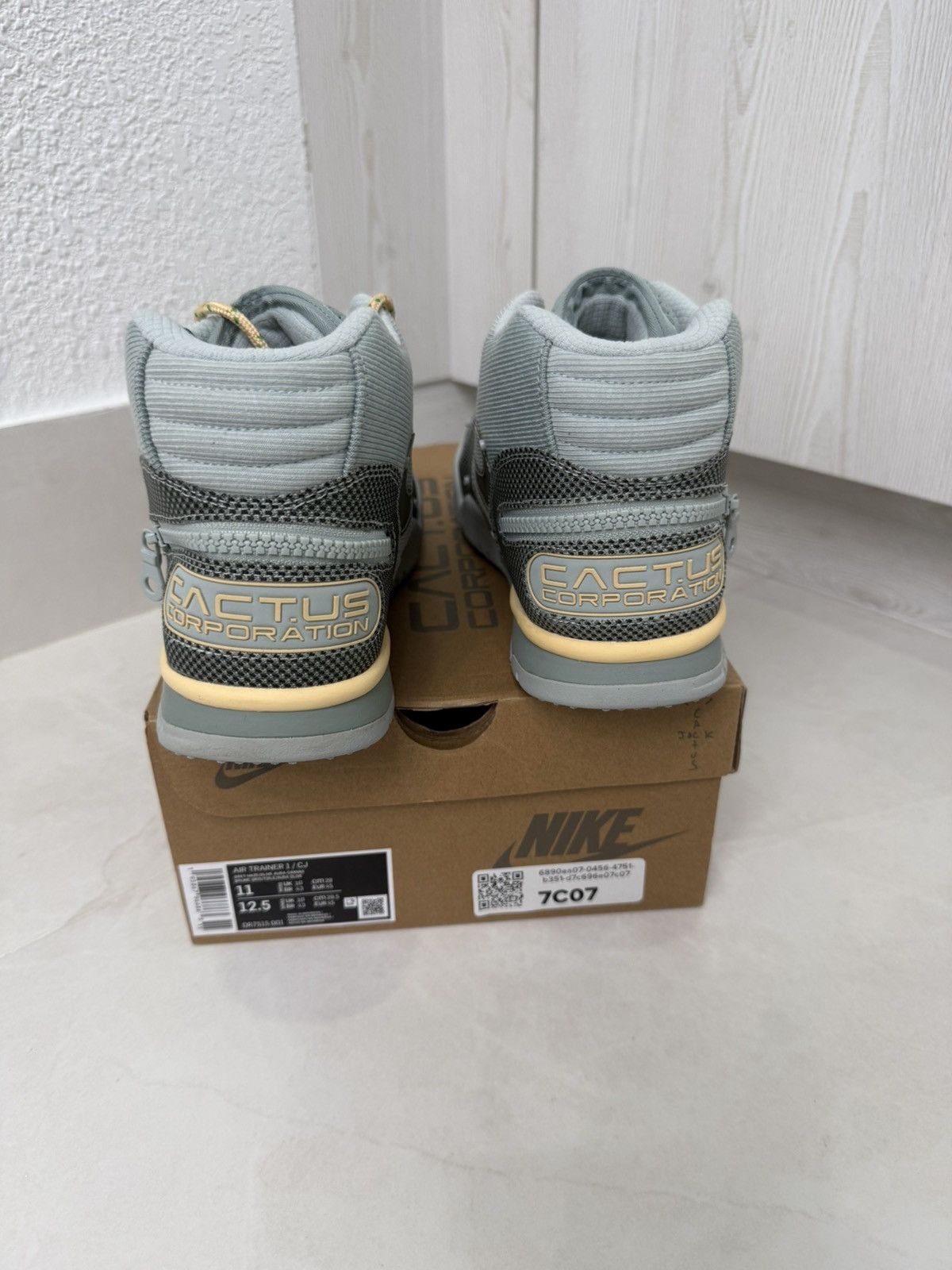 Nike × Travis Scott Nike Air Trainer 1 SP Travis Scott Grey Haze Size: US M 11 Size US 11 / EU 44 - 7 Thumbnail