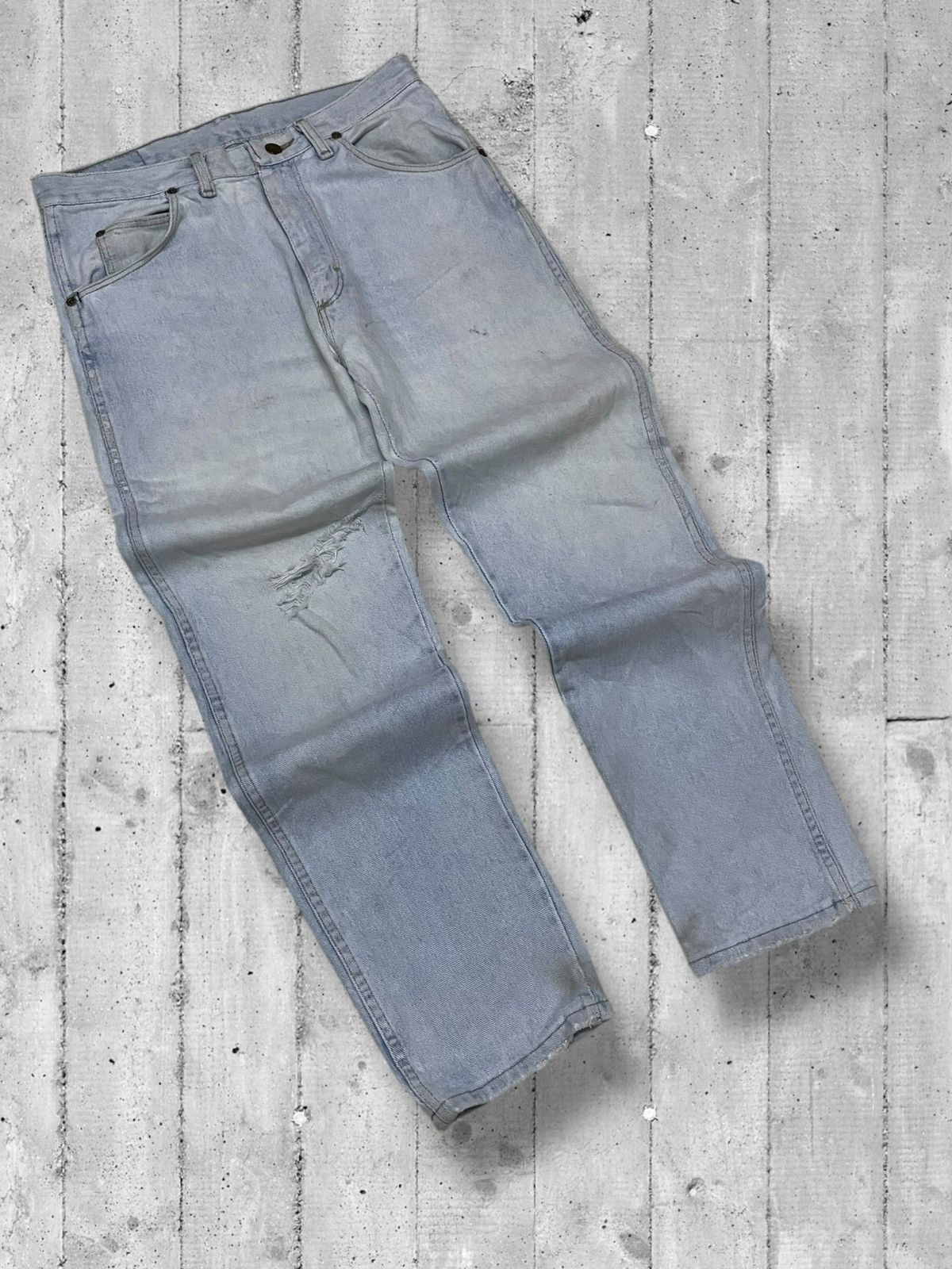 Designer × Vintage × Wrangler Vintage 1990s Designer Wrangler Blue Wash Distressed Denim Size US 30 / EU 46 - 2 Thumbnail