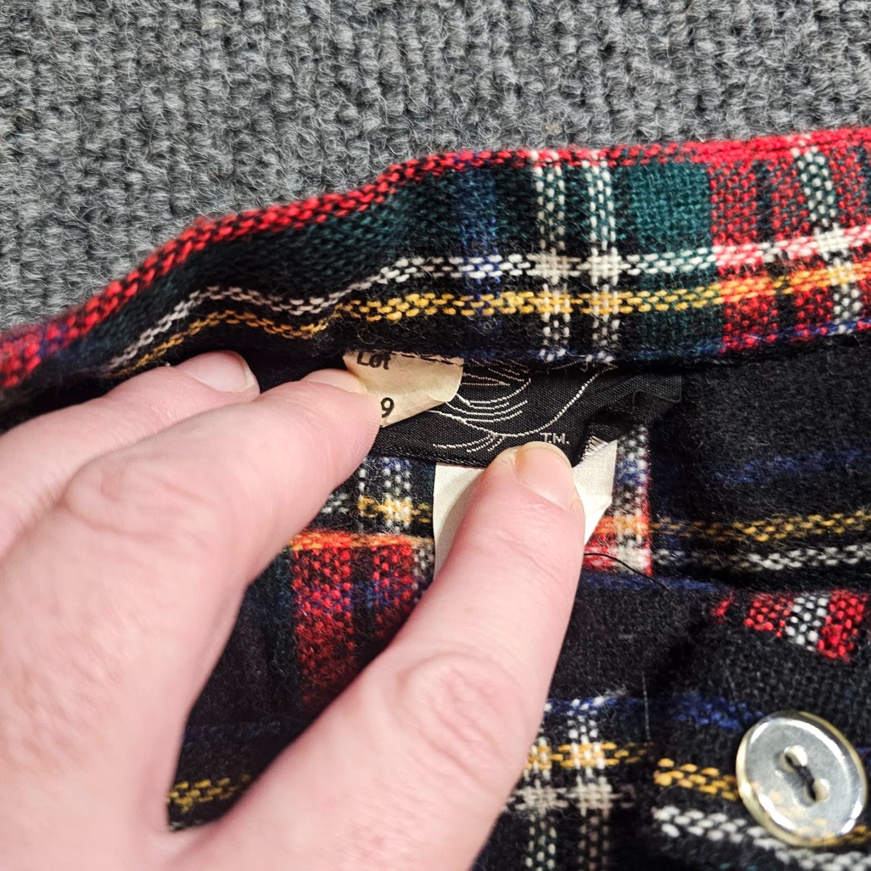 Vintage Vintage Skirt Womens Small Red Plaid Tartan Wool Wrap Midi Pleated Accents Size 28" / US 6 / IT 42 - 3 Thumbnail