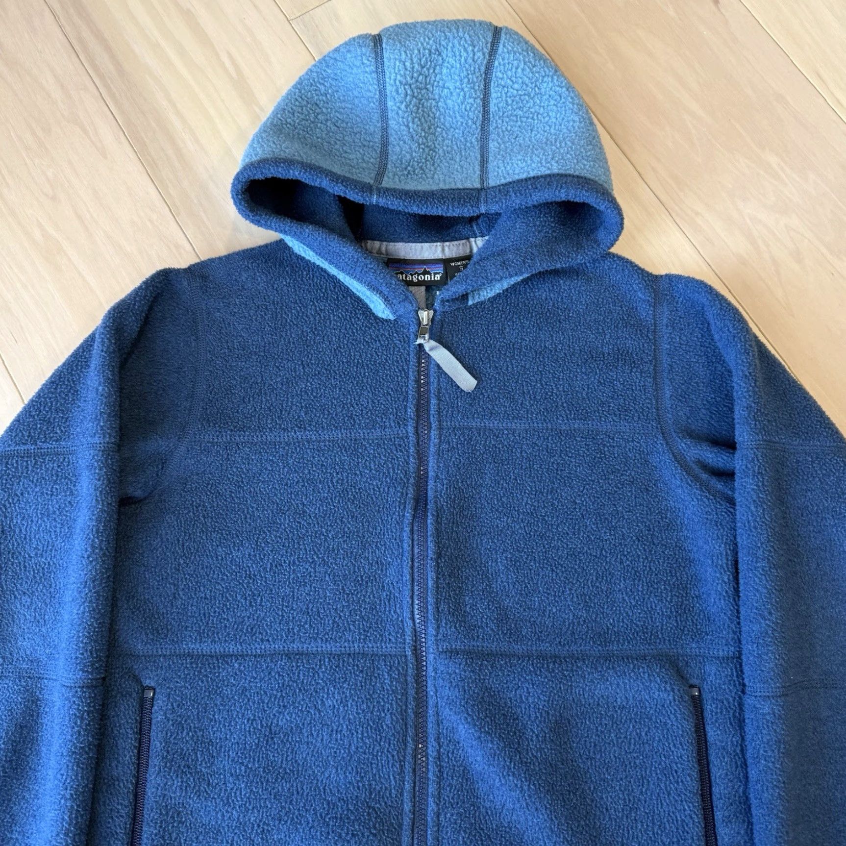 Patagonia VINTAGE Patagonia Synchilla Arctic Jacket Women's Small Blue Full Zip Outerwear Size S / US 4 / IT 40 - 4 Thumbnail