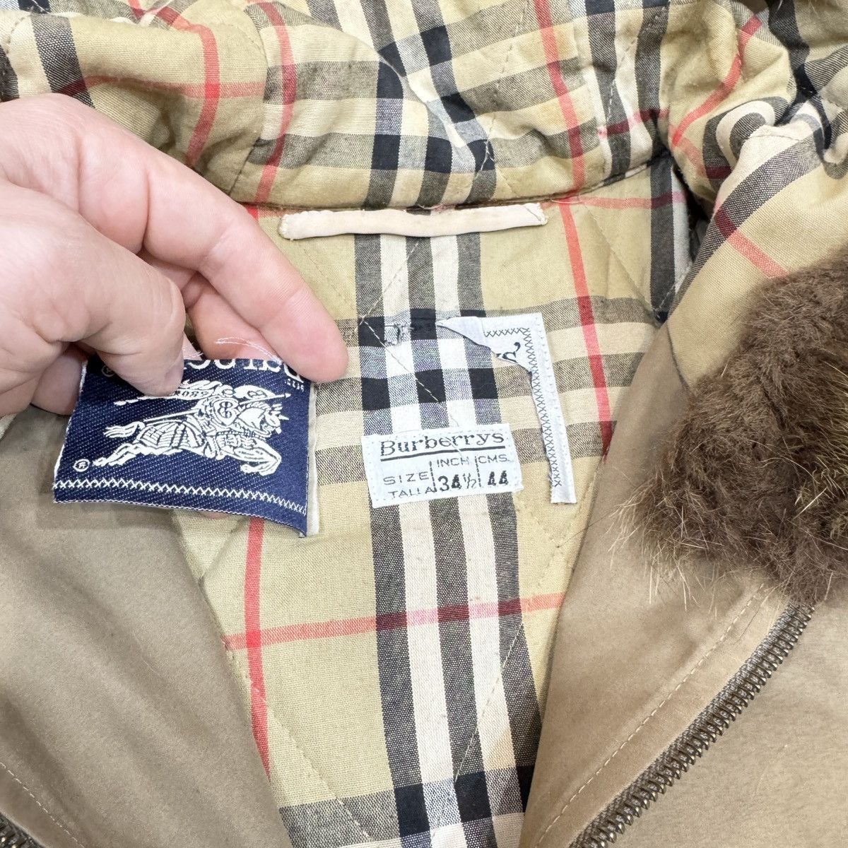 Burberry × Designer × Vintage Vintage Burberrys Womens Parka Natural Fur 44size XL Size L / US 10 / IT 46 - 15 Thumbnail