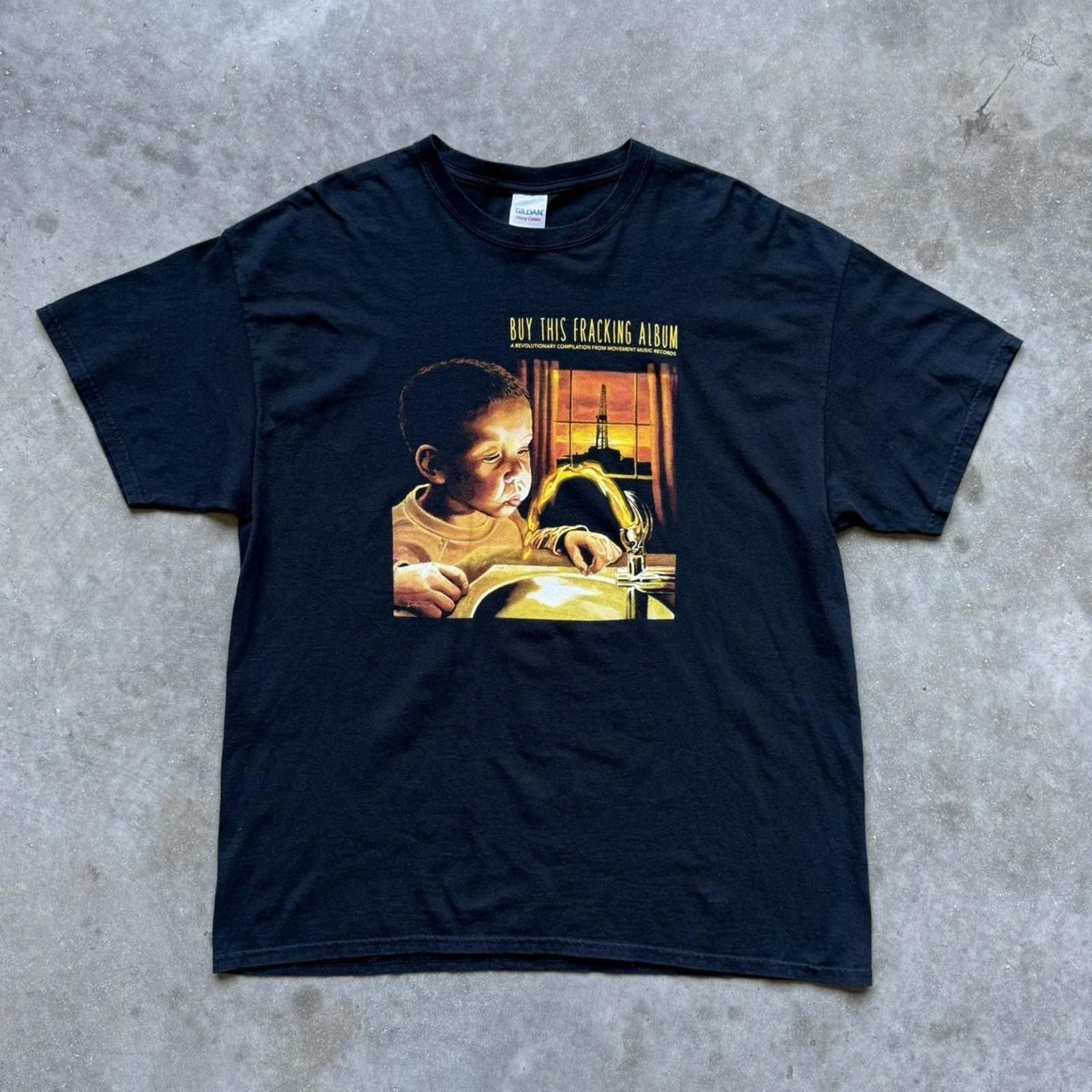 Other Tim McGraw “Buy This Fracking Album” Vintage Band T-Shirt Size US XL / EU 56 / 4 - 1 Thumbnail