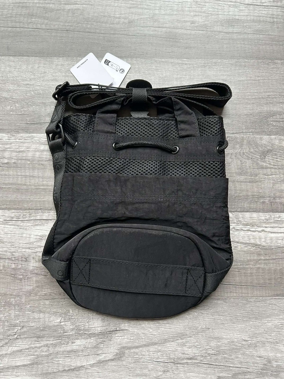 Alo Alo Yoga Crossbody Bucket Bag Black New With Tags Size ONE SIZE - 2 Thumbnail