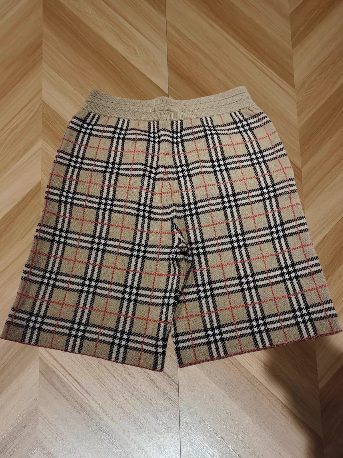 Burberry Burberry 99 New Wool Check Short L Size US 32 / EU 48 - 2 Thumbnail