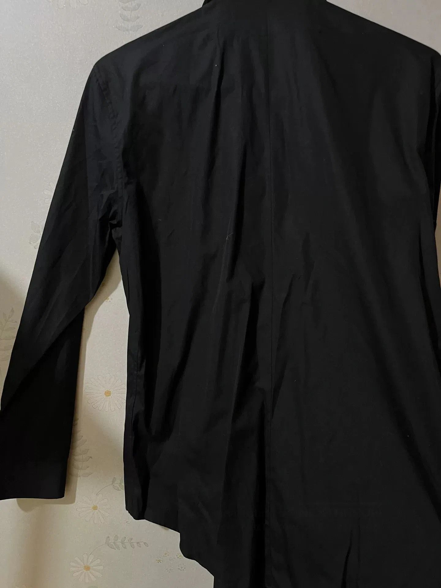 Givenchy Givenchy Men's Black Shirt. Size US M / EU 48-50 / 2 - 4 Thumbnail