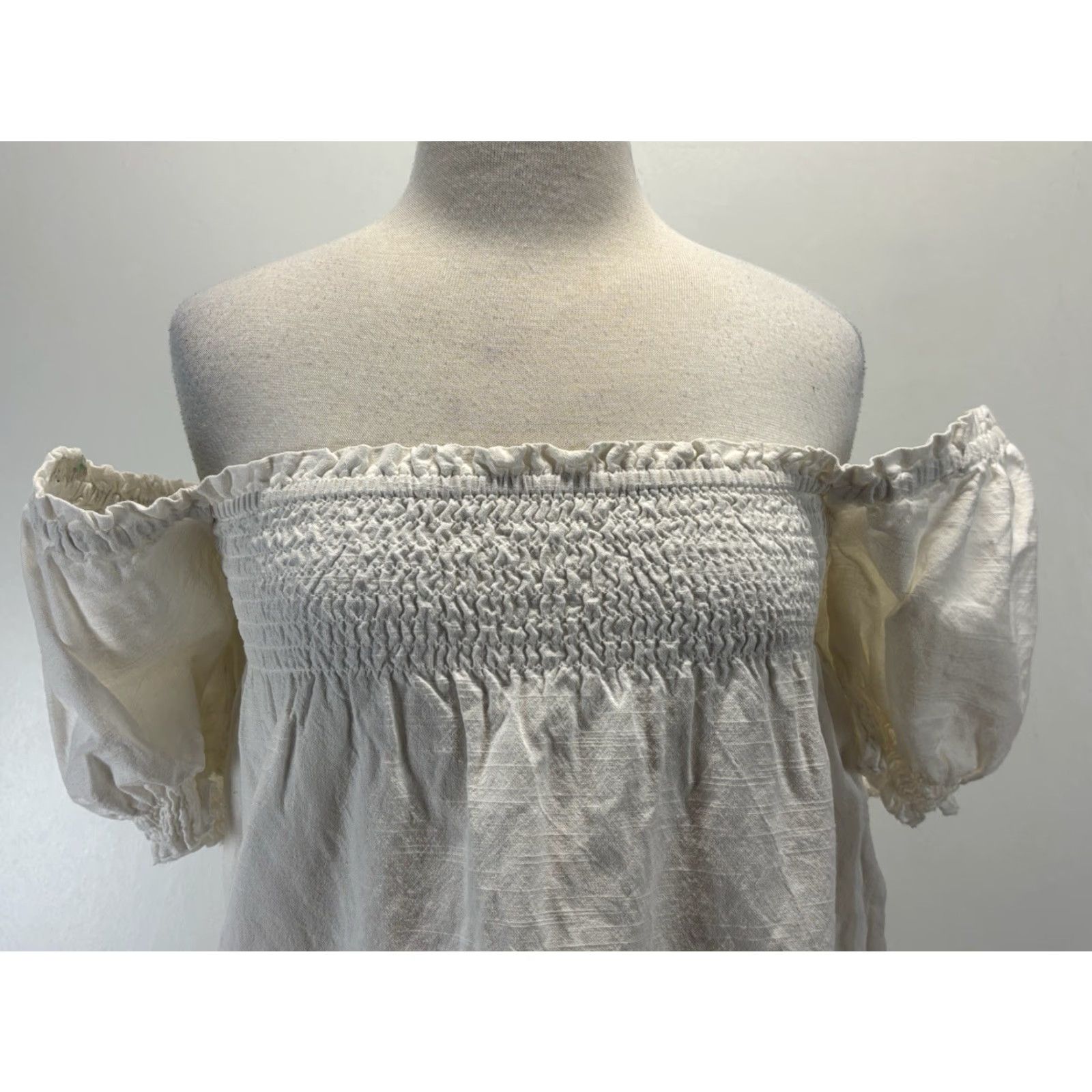 Faherty VINTAGE Faherty Women Mini Dress Sz Small Organic Cotton Smocked Floral Beach Short Sleeve White Bohemian 2020s Size S / US 4 / IT 40 - 6 Thumbnail