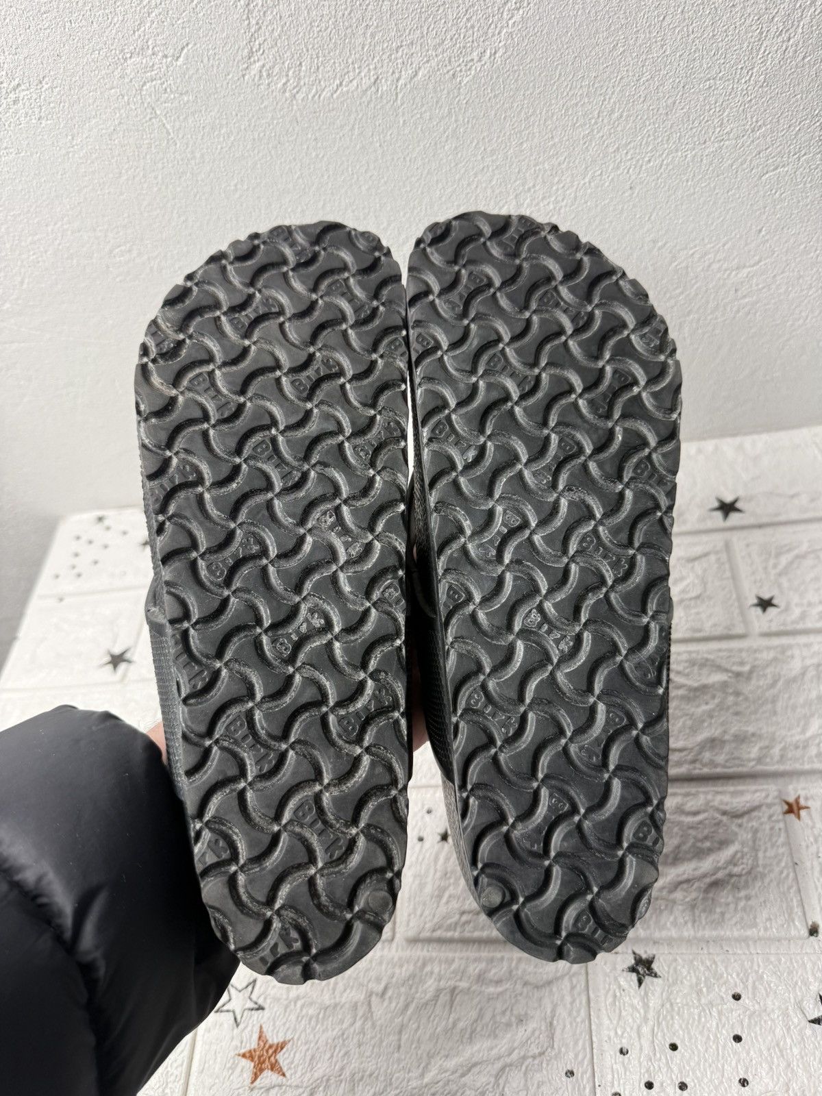Birkenstock Birkenstock Honolulu EVA US9 UK8.5 EUR43 Men Sandals Black Size US 9 / EU 42 - 6 Thumbnail