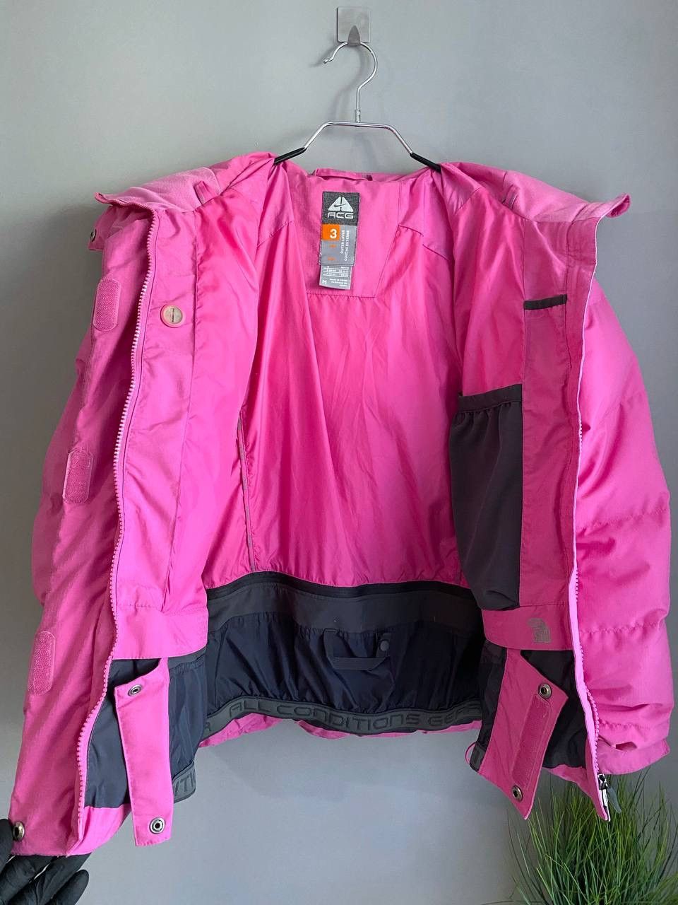Nike ACG Nike ACG Women’s Pink Down Puffer Ski Jacket, Size M Size M / US 6-8 / IT 42-44 - 15 Thumbnail