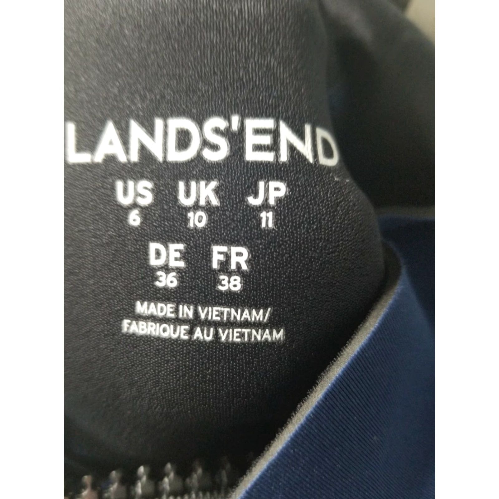 Lands' End LANDS' END Womens 6 Neoprene Long Sleeve Colorblock Surf Wetsuit Navy Size M / US 6-8 / IT 42-44 - 3 Thumbnail
