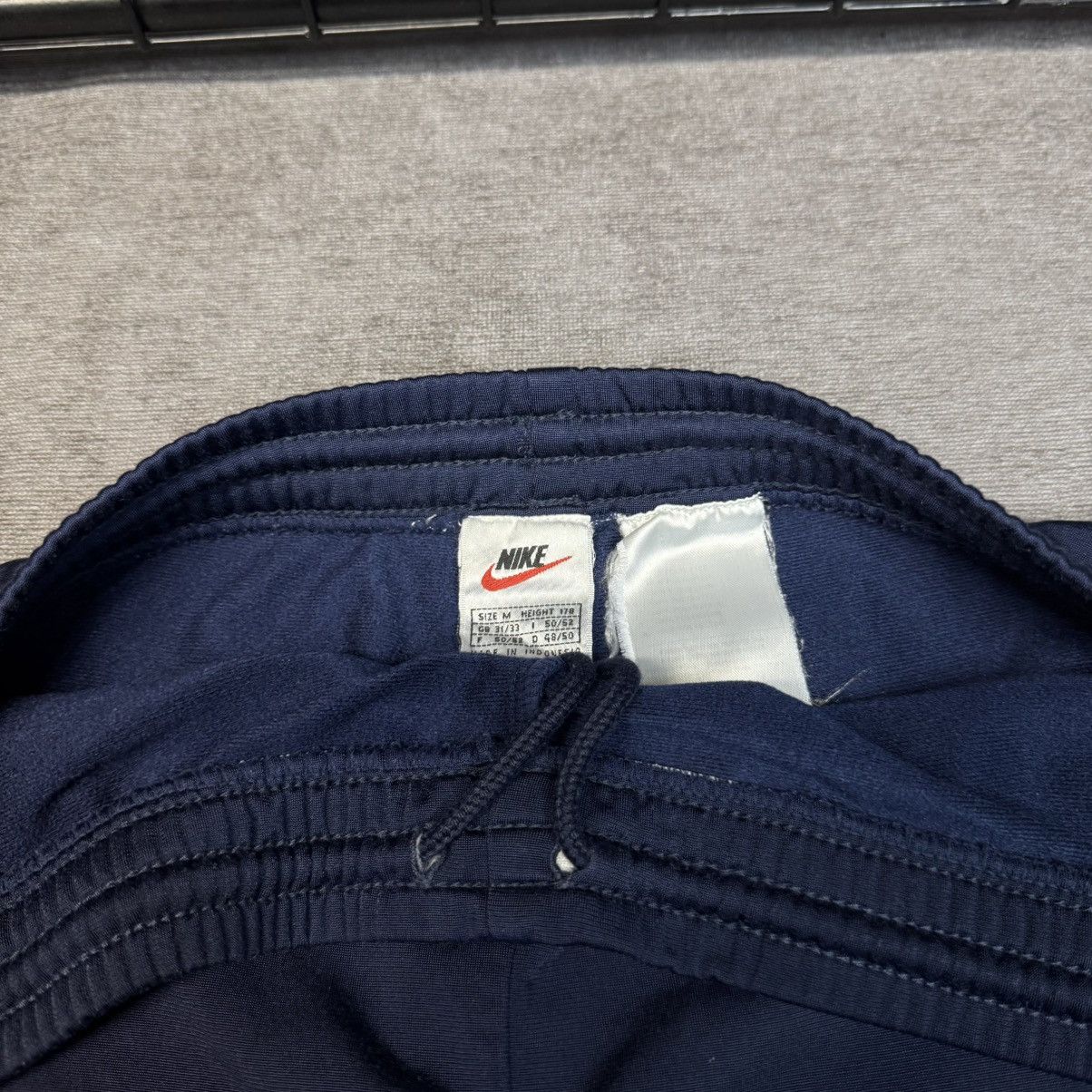 Nike Vintage Nike Shorts baggy Y2K streetwear 90s Size US 33 - 2 Thumbnail