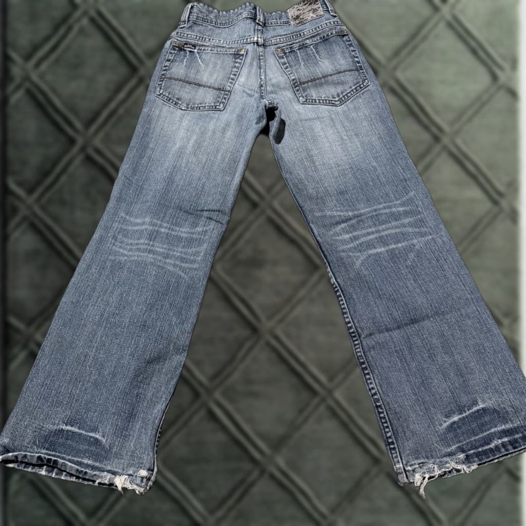 Lee Lee Jeans Women Mid Wash Distressed Straight 12R Blue 26W 5-Pocket Denim Size 34" / US 12 / IT 48 - 1 Thumbnail
