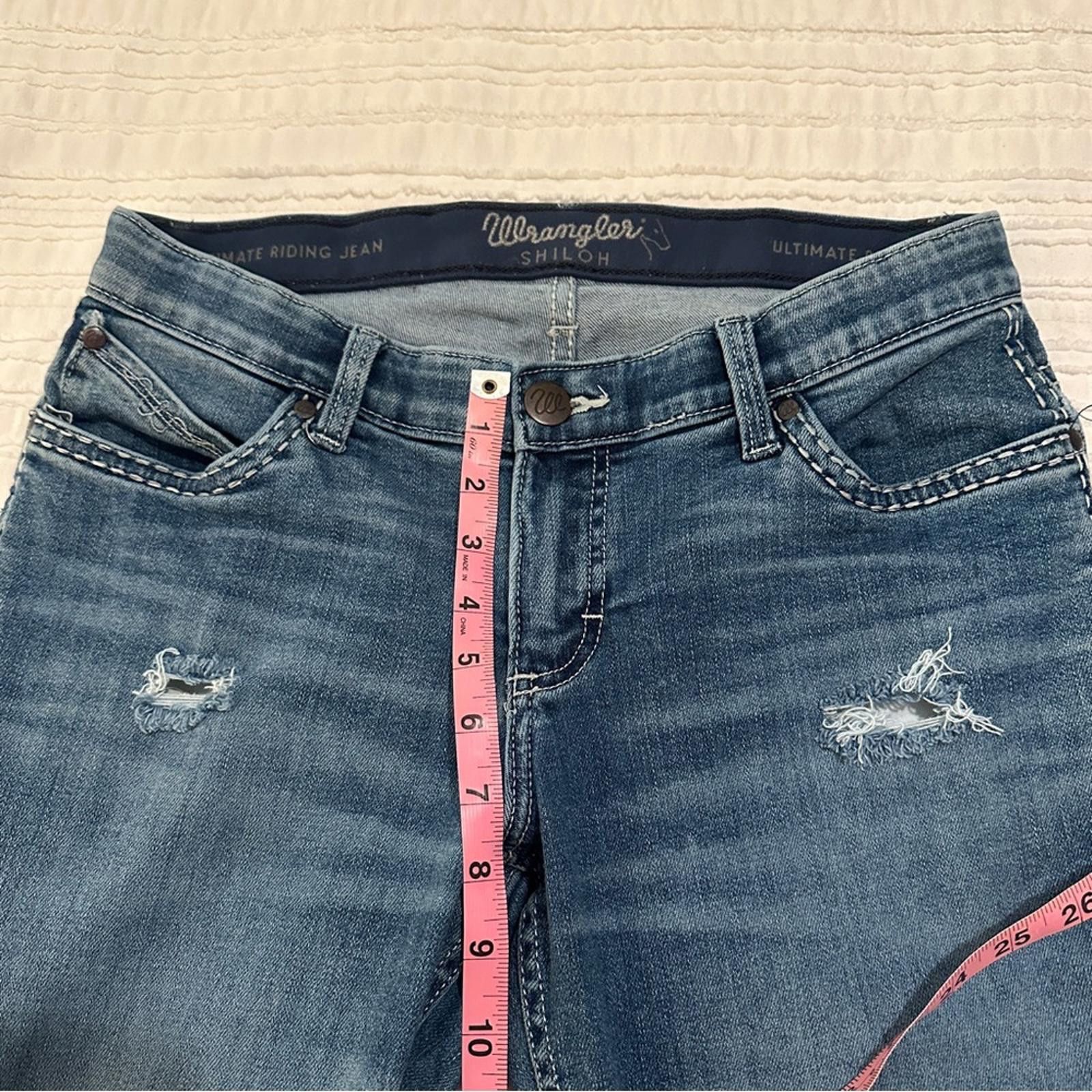 Wrangler Wrangler Shiloh 7 x 32 Distressed Flare Jeans denim stretch Size 30" / US 8 / IT 44 - 4 Thumbnail