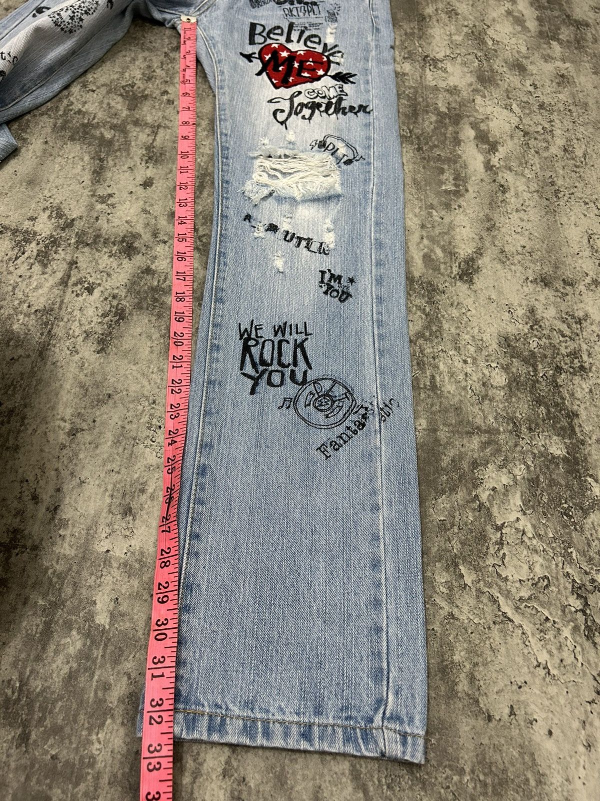 Japanese Brand × Undercover Pink Latte Believe Me Embroidered Distresse Jeans Size US 31 - 19 Thumbnail