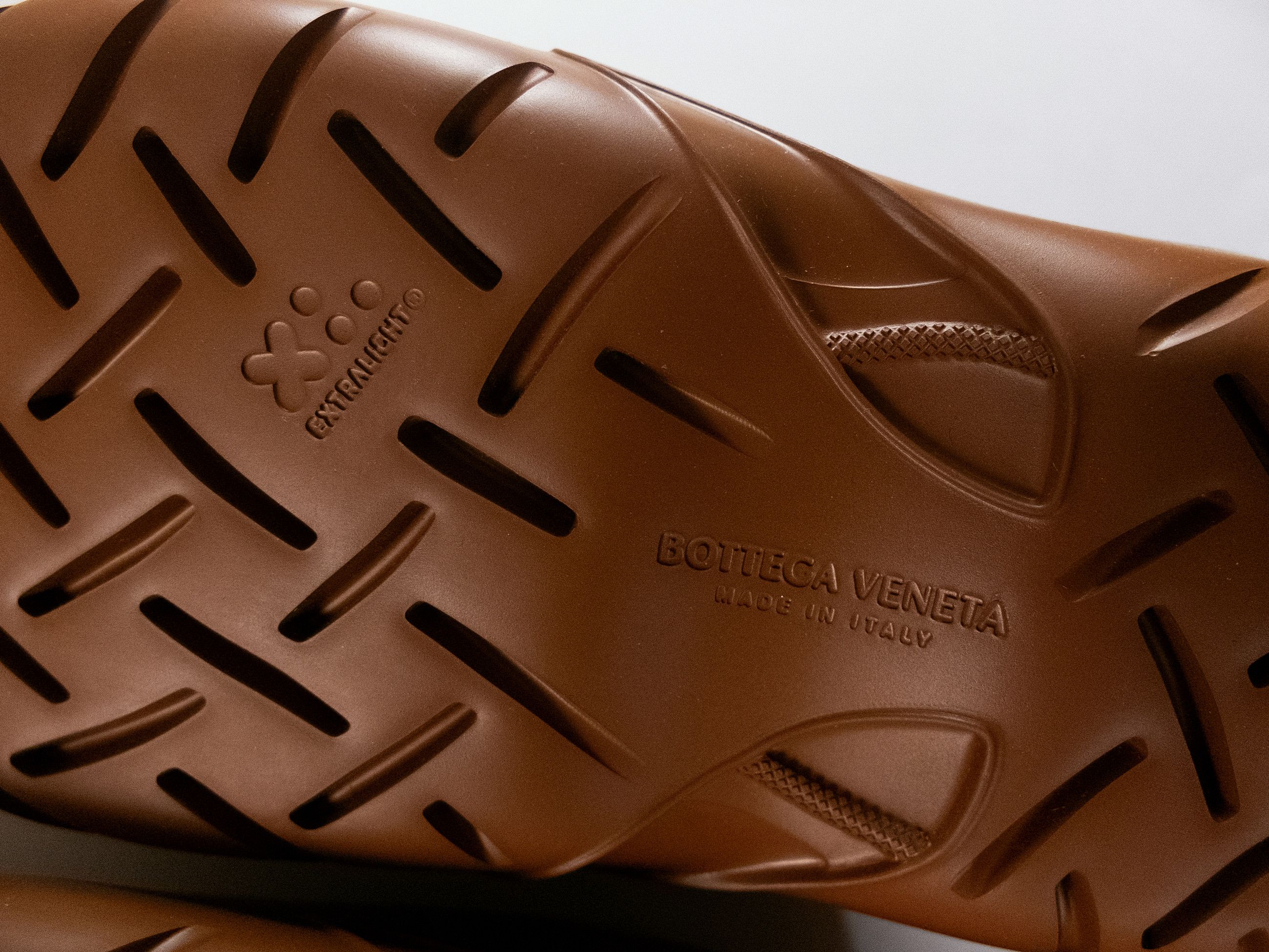 Bottega Veneta BOTTEGA VENETA caramel brown Shearling lined suede mules 39 Size US 9 / IT 39 - 7 Thumbnail