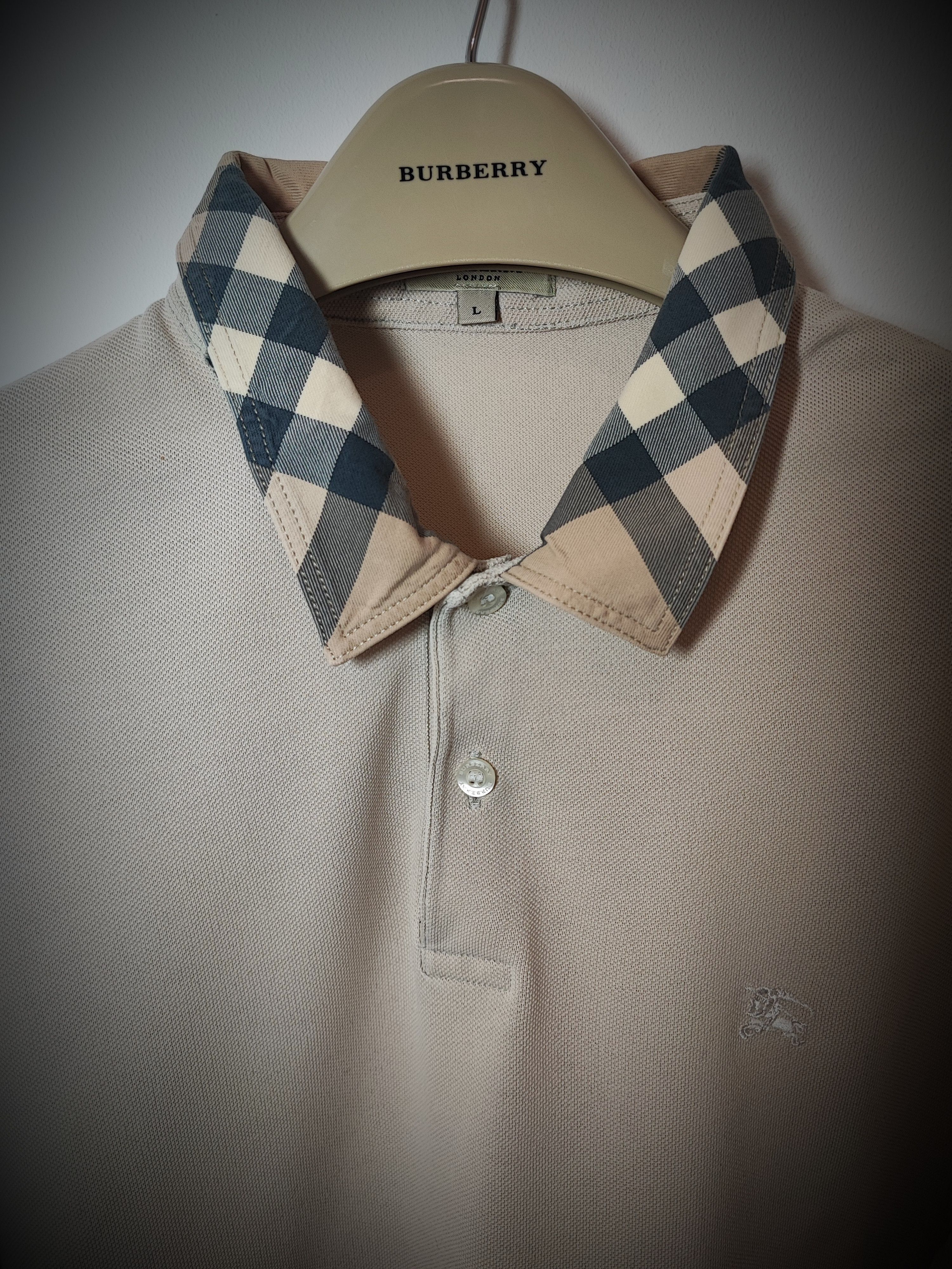 Burberry 🔥 Burberry Polo size L Beige 🔥 Size US L / EU 52-54 / 3 - 1 Thumbnail