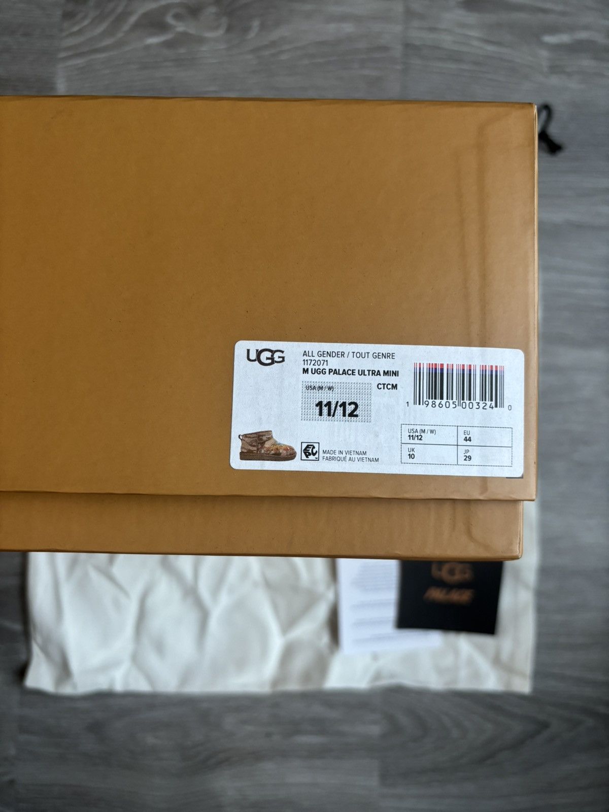Palace × Ugg Palace Ugg Mid Boots Size US 11 / EU 44 - 10 Thumbnail