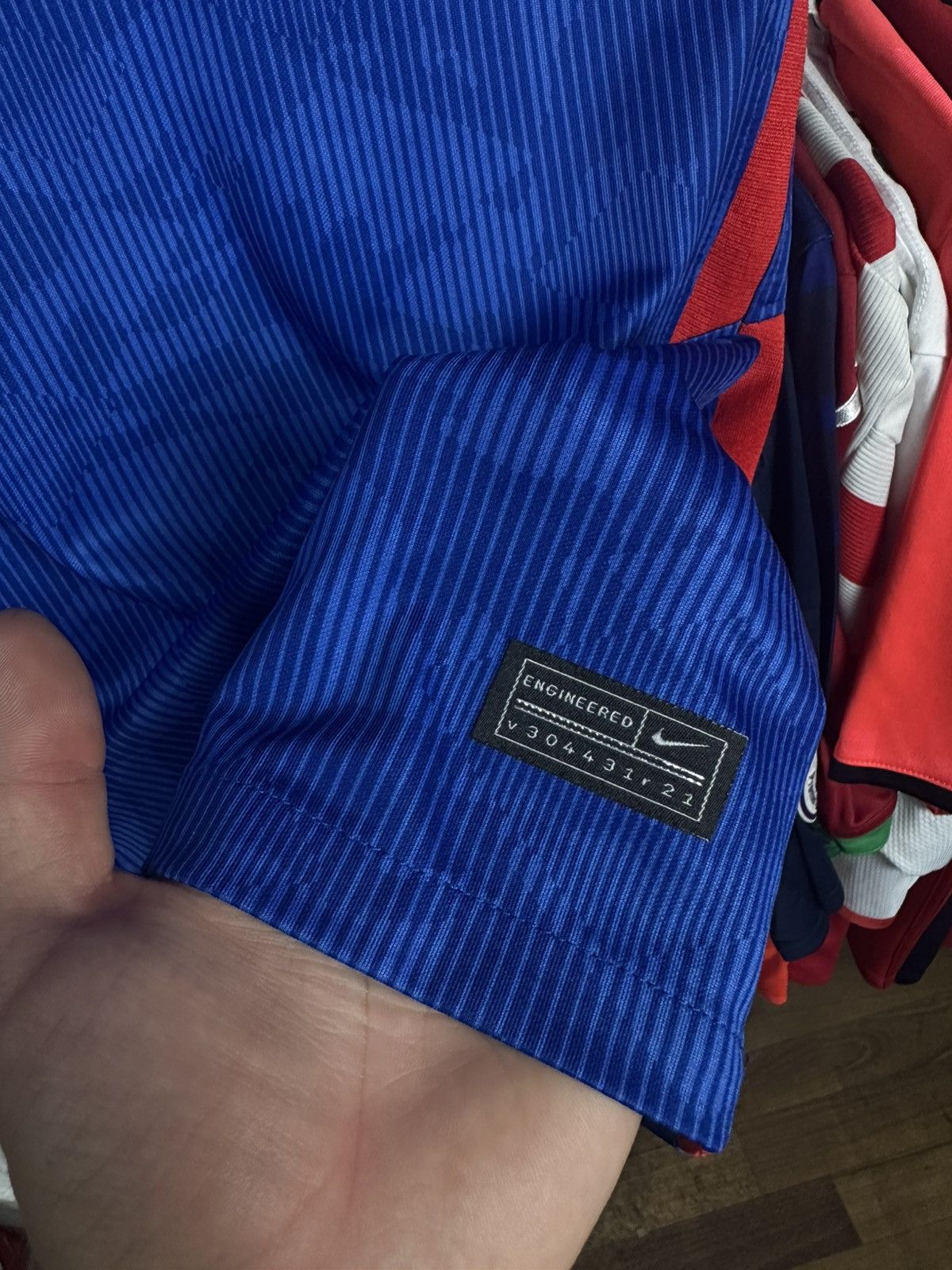 Other NIKE ENGLAND 2020 2022 AWAY SHIRT FOOTBALL SOCCER JERSEY Size US S / EU 44-46 / 1 - 3 Thumbnail
