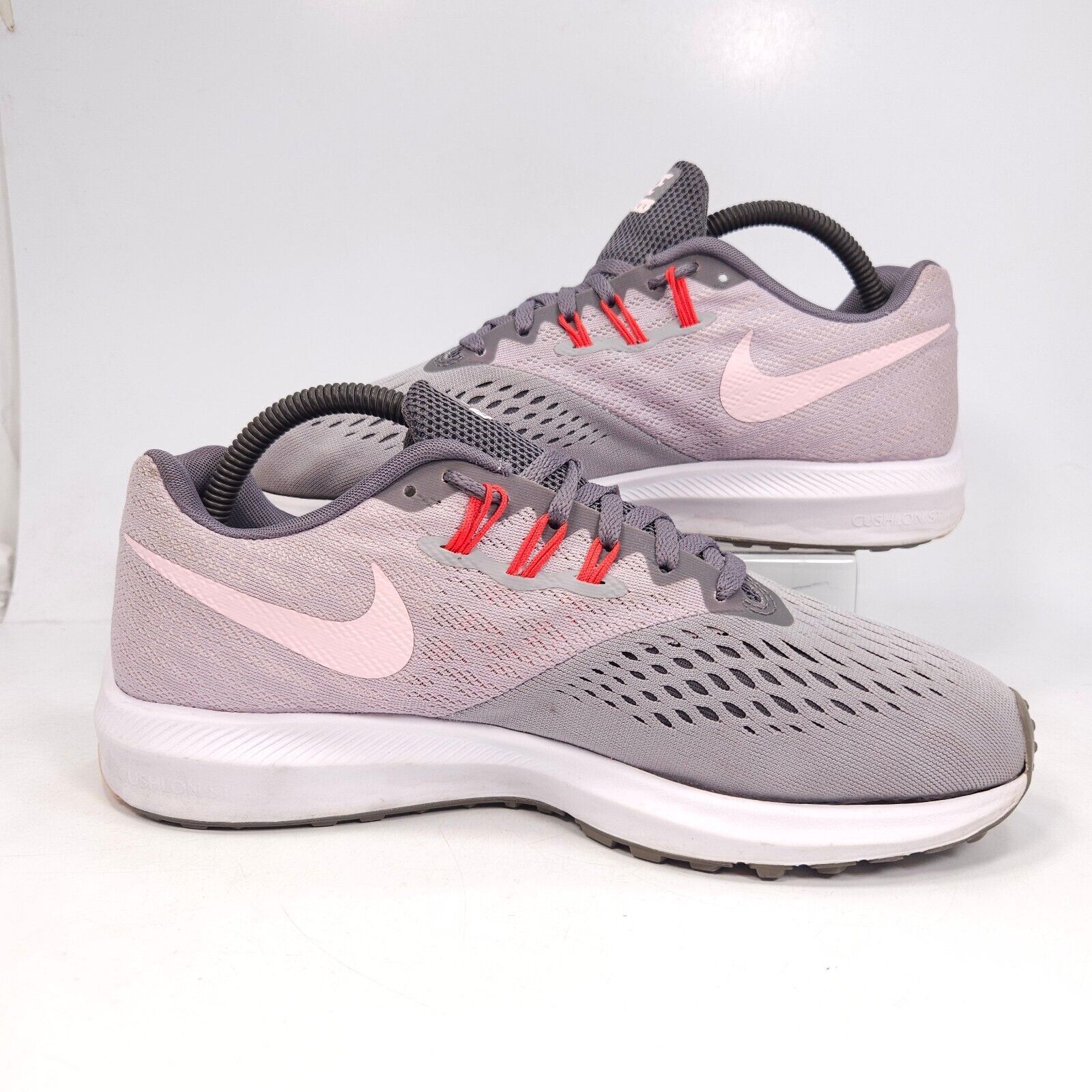 Nike Nike Zoom Winflo 4 Shoe Women Size 8.5 898485-010 Gray White Size US 8.5 / IT 38.5 - 5 Thumbnail