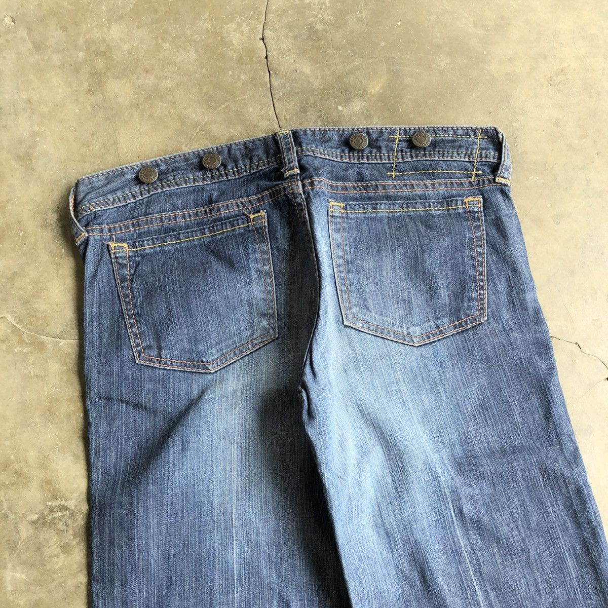 If Six Was Nine 🇯🇵 2000s Gap Multi Button Flared Bootcut Faded Jeans Blue Size US 29 - 8 Thumbnail