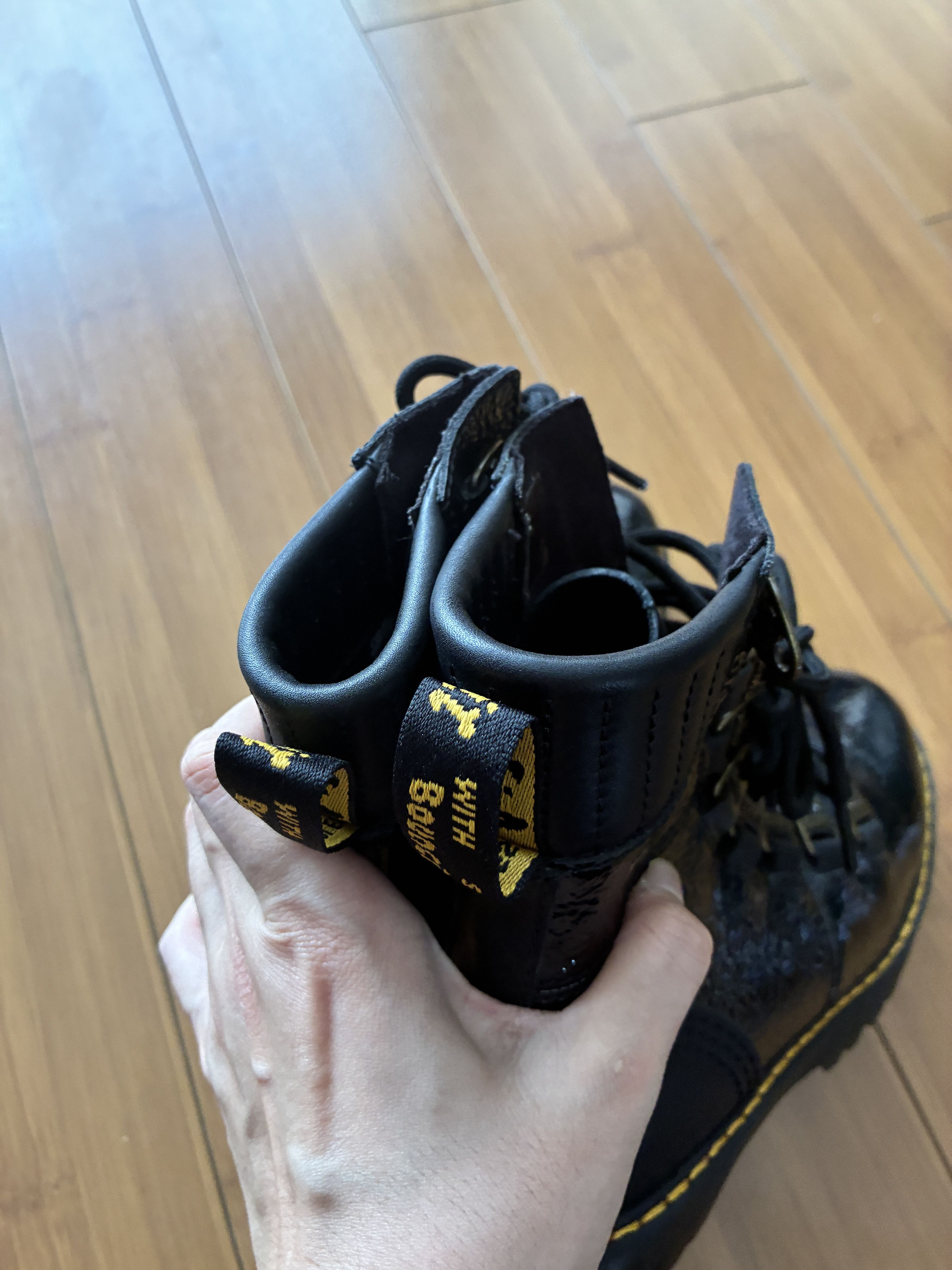 Dr. Martens Dr. Martens Laurenne Distressed Patent Leather Boots 7 Size US 7 / IT 37 - 4 Thumbnail